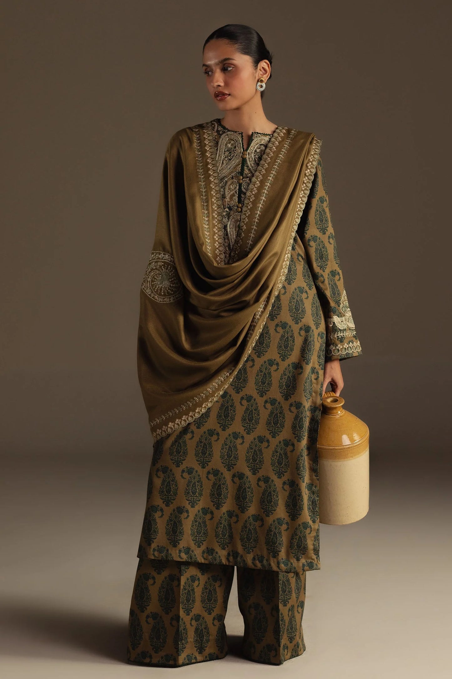 Zara Shahjahan - Nayab