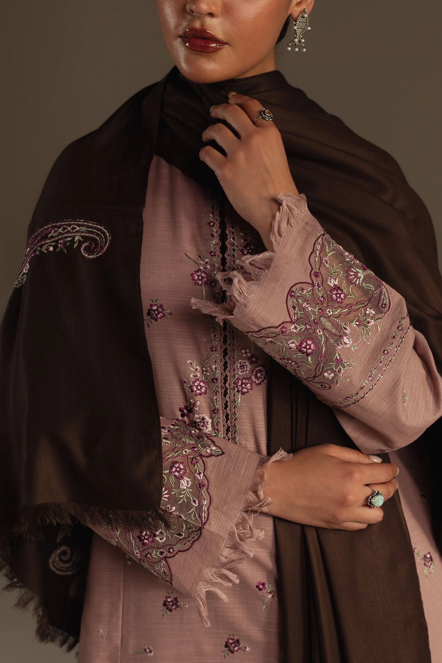 Zara Shahjahan - Gulnaar