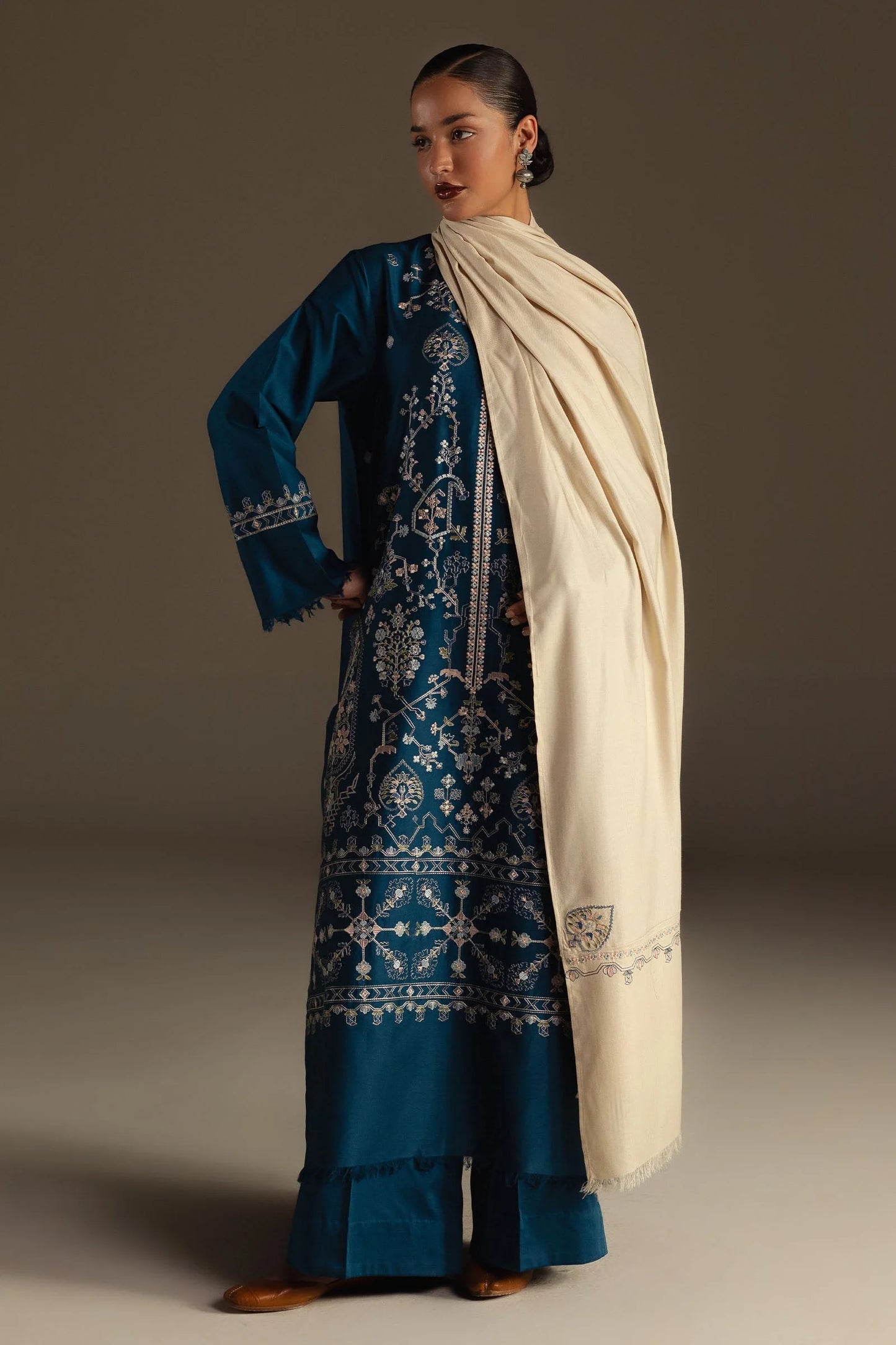 Zara Shahjahan - Elina