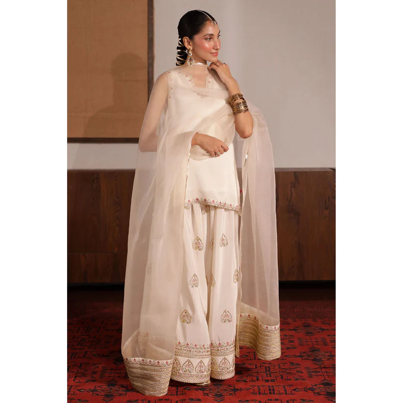 WHITE OUTFIT | DYOT | Eid Festive' 25