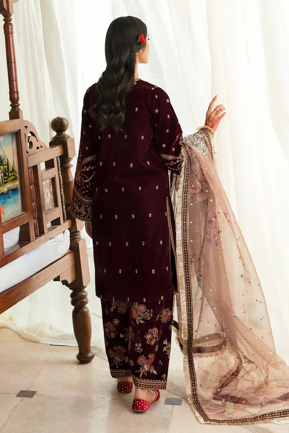 Baroque Velvet '25 - EMBROIDERED VELVET SF-250