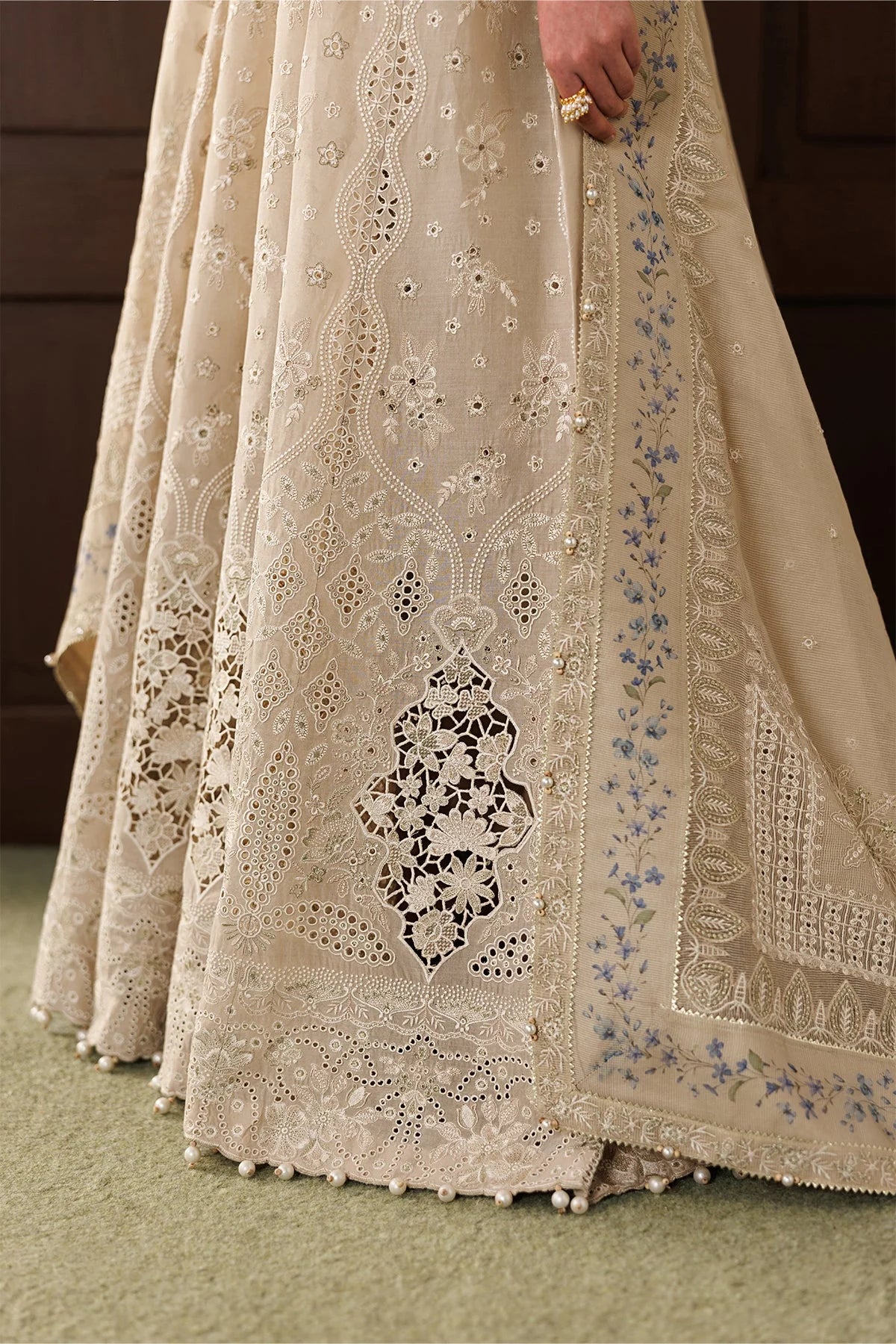 Baroque | EMBROIDERED LAWN EL26-D03