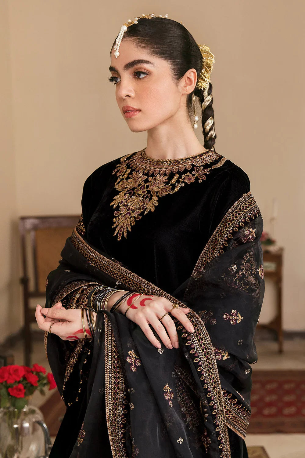 Baroque Velvet '25 - EMBROIDERED VELVET SF-253