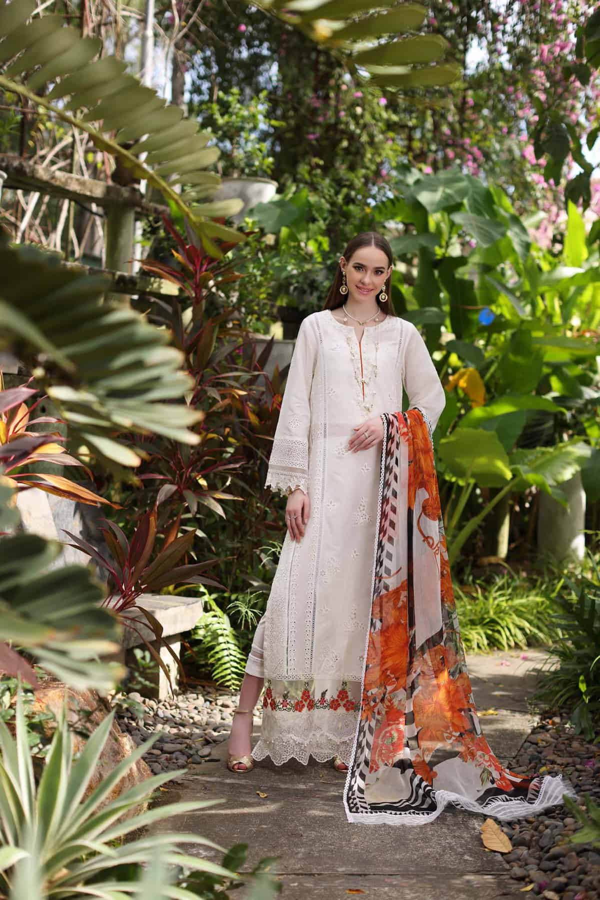 Noor Luxury Chikankari Lawn’24 | Saadi Aasad | D6-B