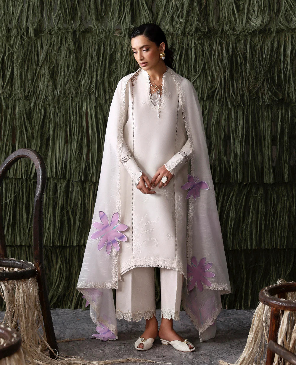 Republic Womenswear | White Swan