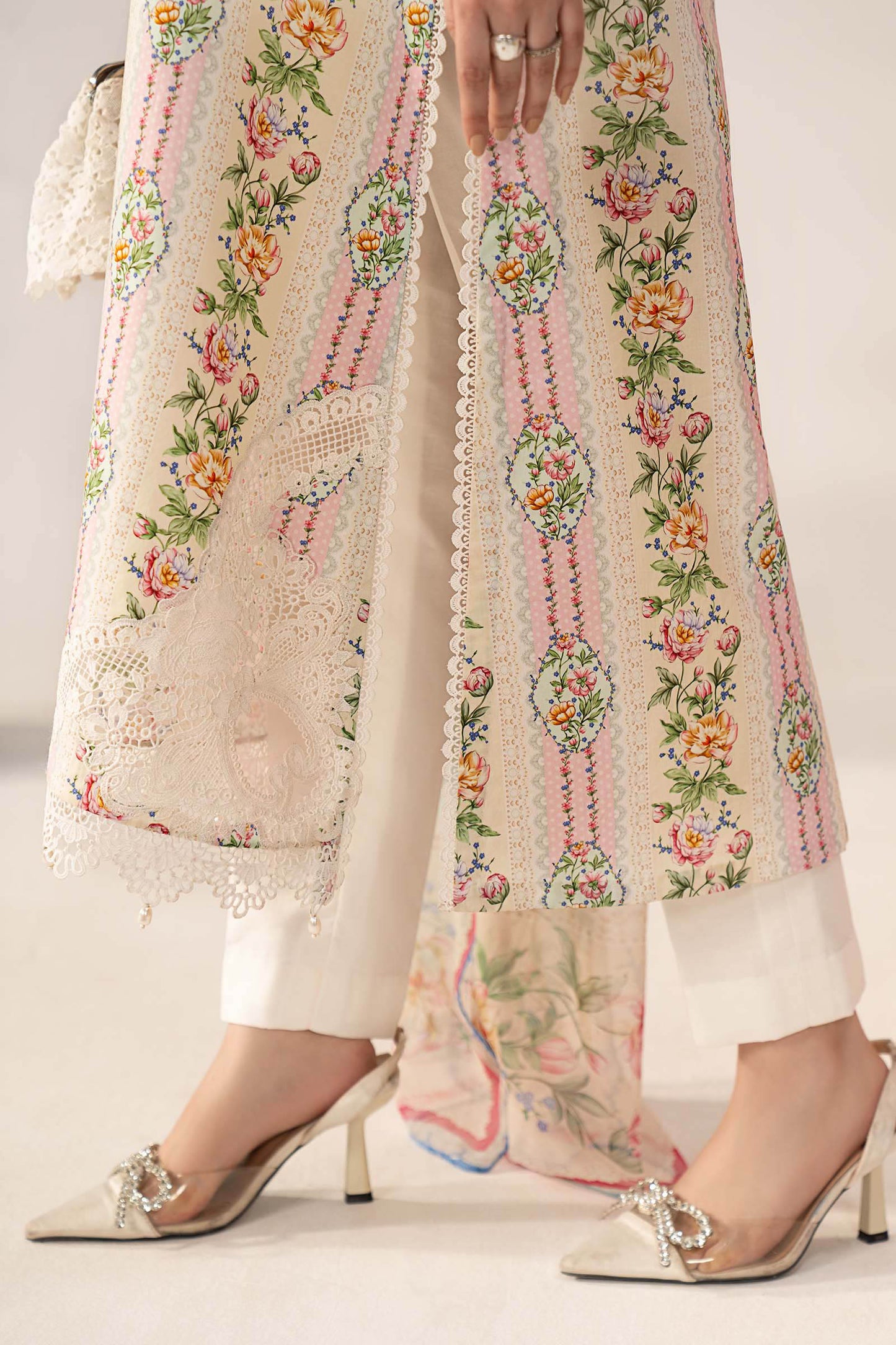 3 Piece Embroidered Lawn Suit - MPS-3010-A-Small