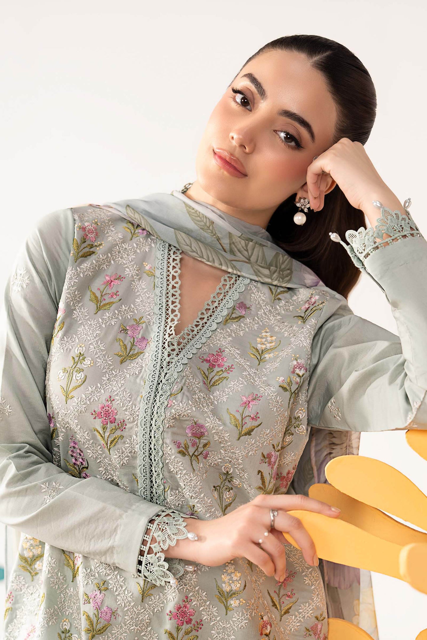 3 Piece Embroidered Lawn Suit - MPS-3001-B-Small