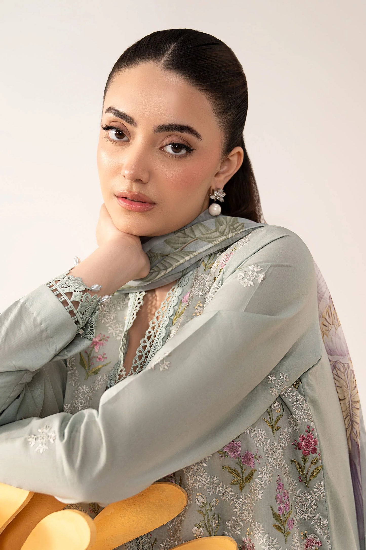3 Piece Embroidered Lawn Suit - MPS-3001-B-Small