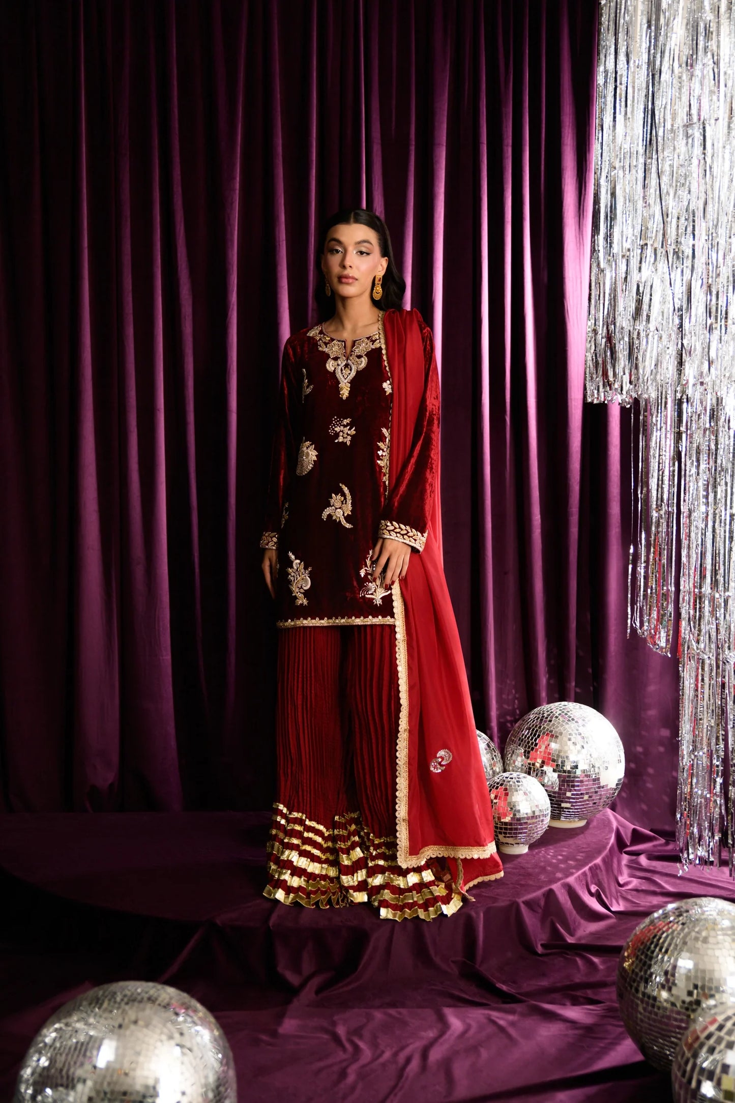 Flairs Studio Mara Velvet Luxe '25 - Cranberry