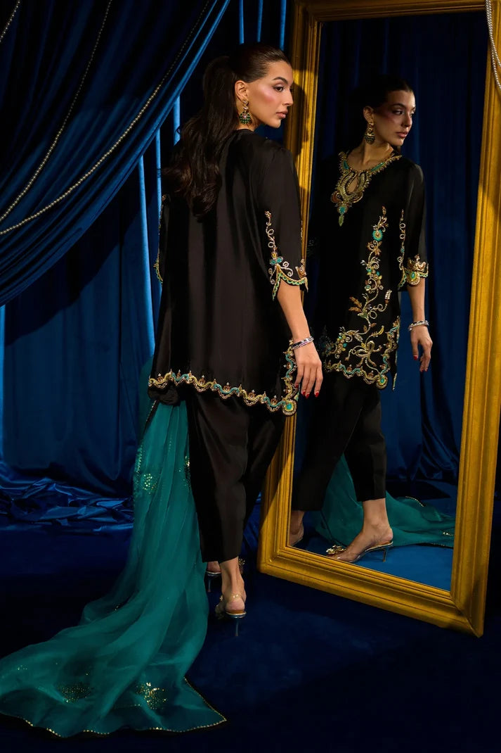 Bella Black | Ayra Festive Formals '26 | Flairs Studio