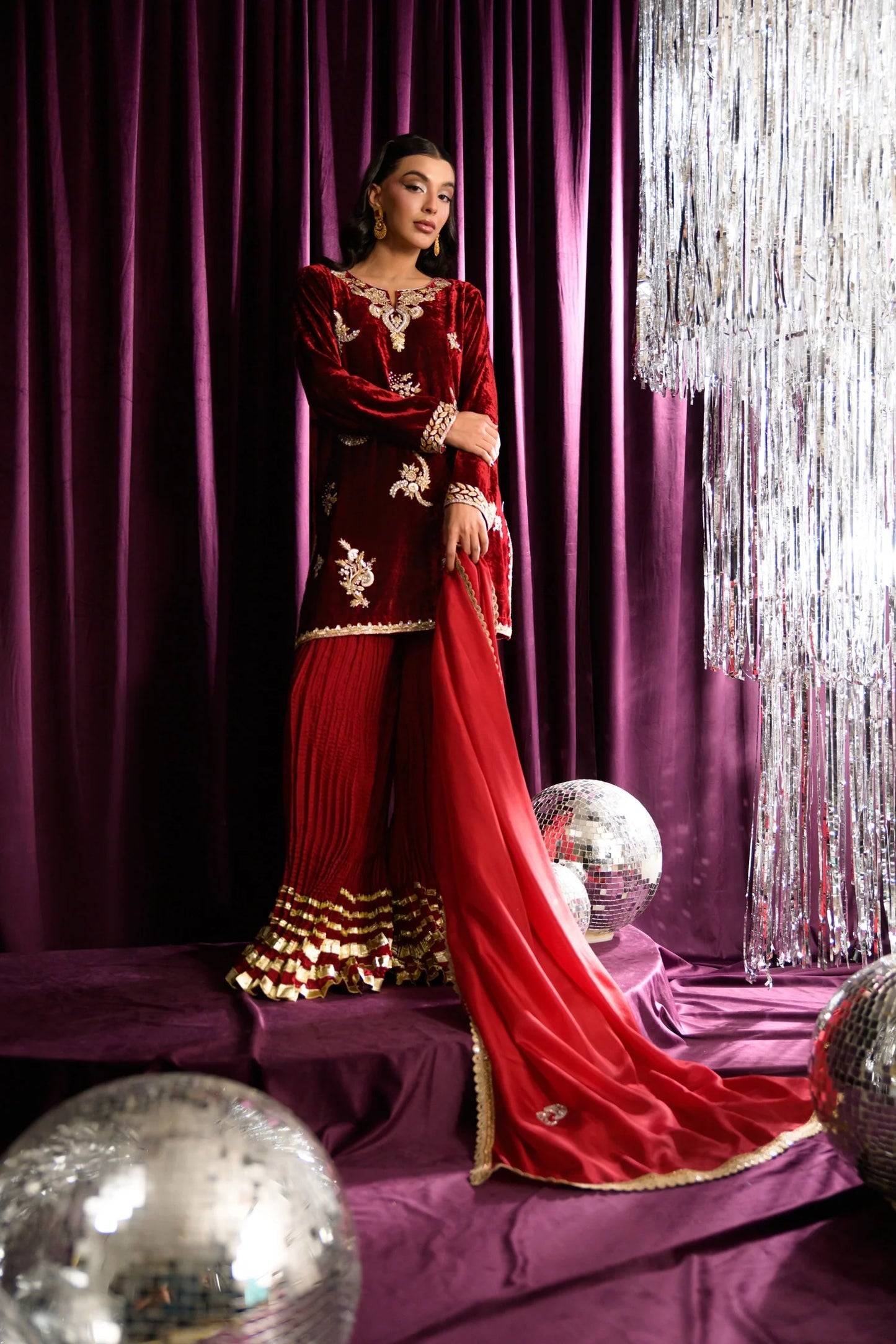 Flairs Studio Mara Velvet Luxe '25 - Cranberry