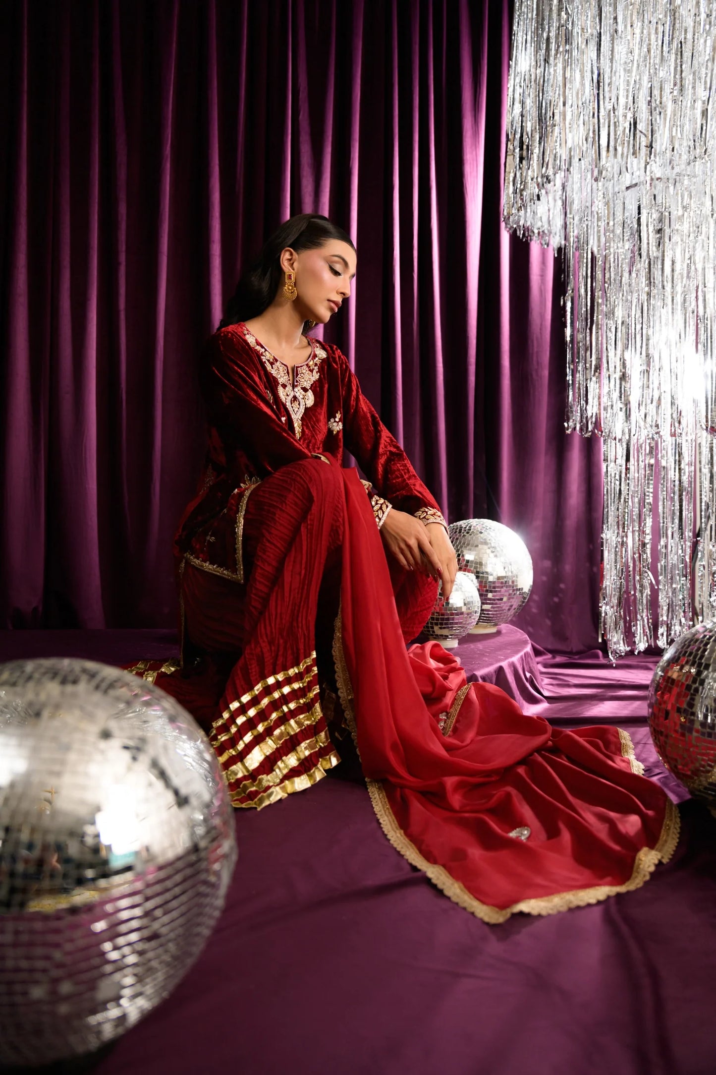 Flairs Studio Mara Velvet Luxe '25 - Cranberry