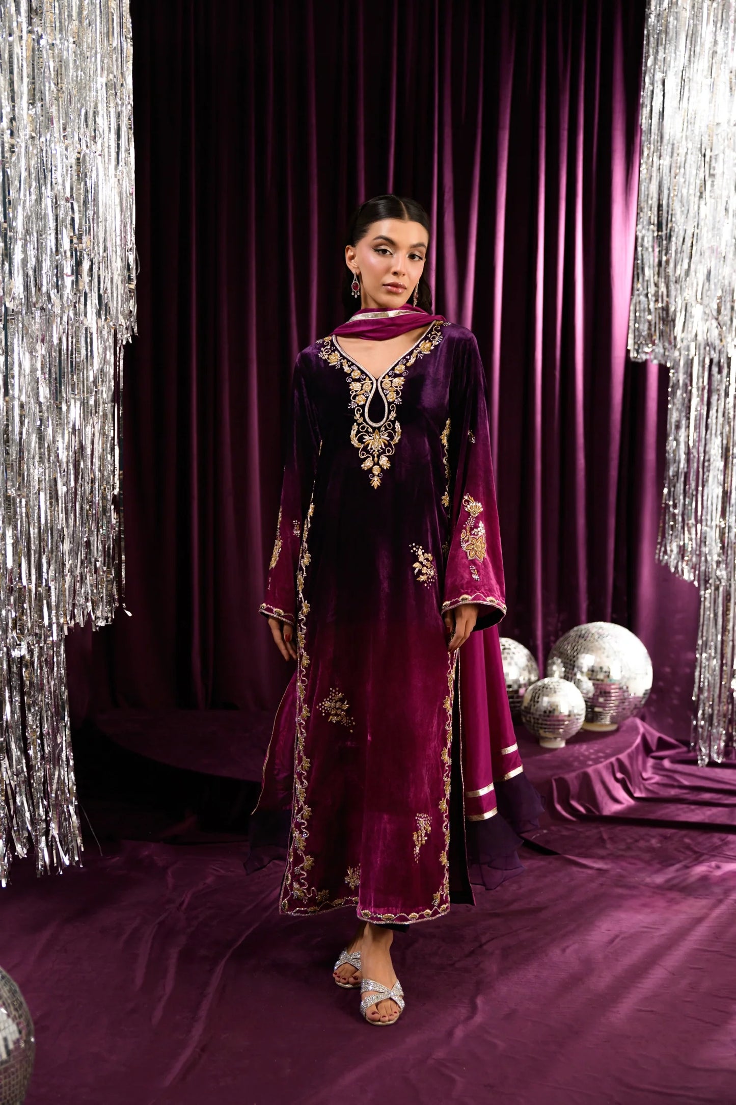 Flairs Studio Mara Velvet Luxe '25 - Berry