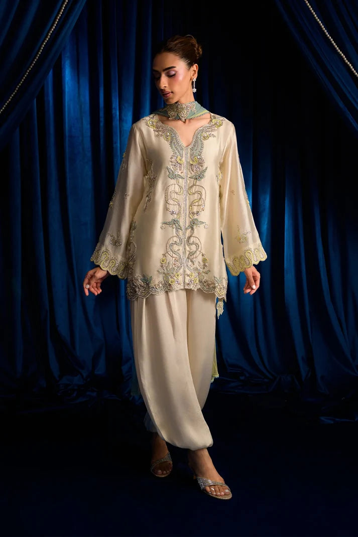 Cream Dream | Ayra Festive Formals '26 | Flairs Studio