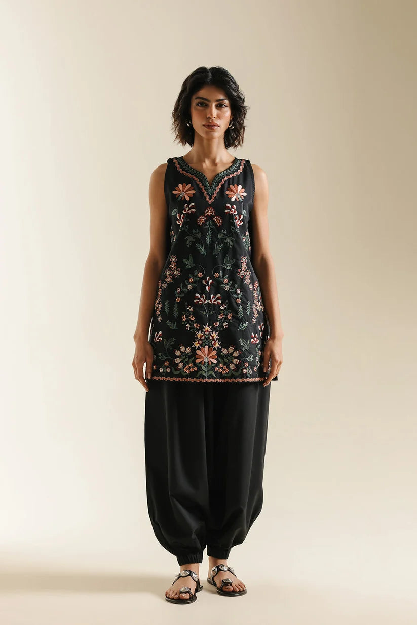 JET BLACK | E0709/119/902 | Boho Look Book | Ethnc