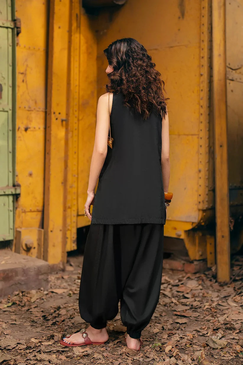 JET BLACK | E0753/119/902 | Boho Look Book | Ethnc