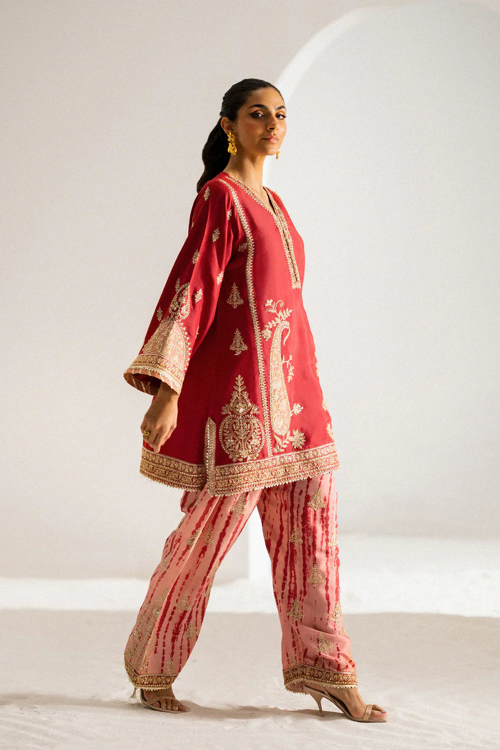 Ethnc Boutique '25 - EMBROIDERED SUIT - E0818/104/415