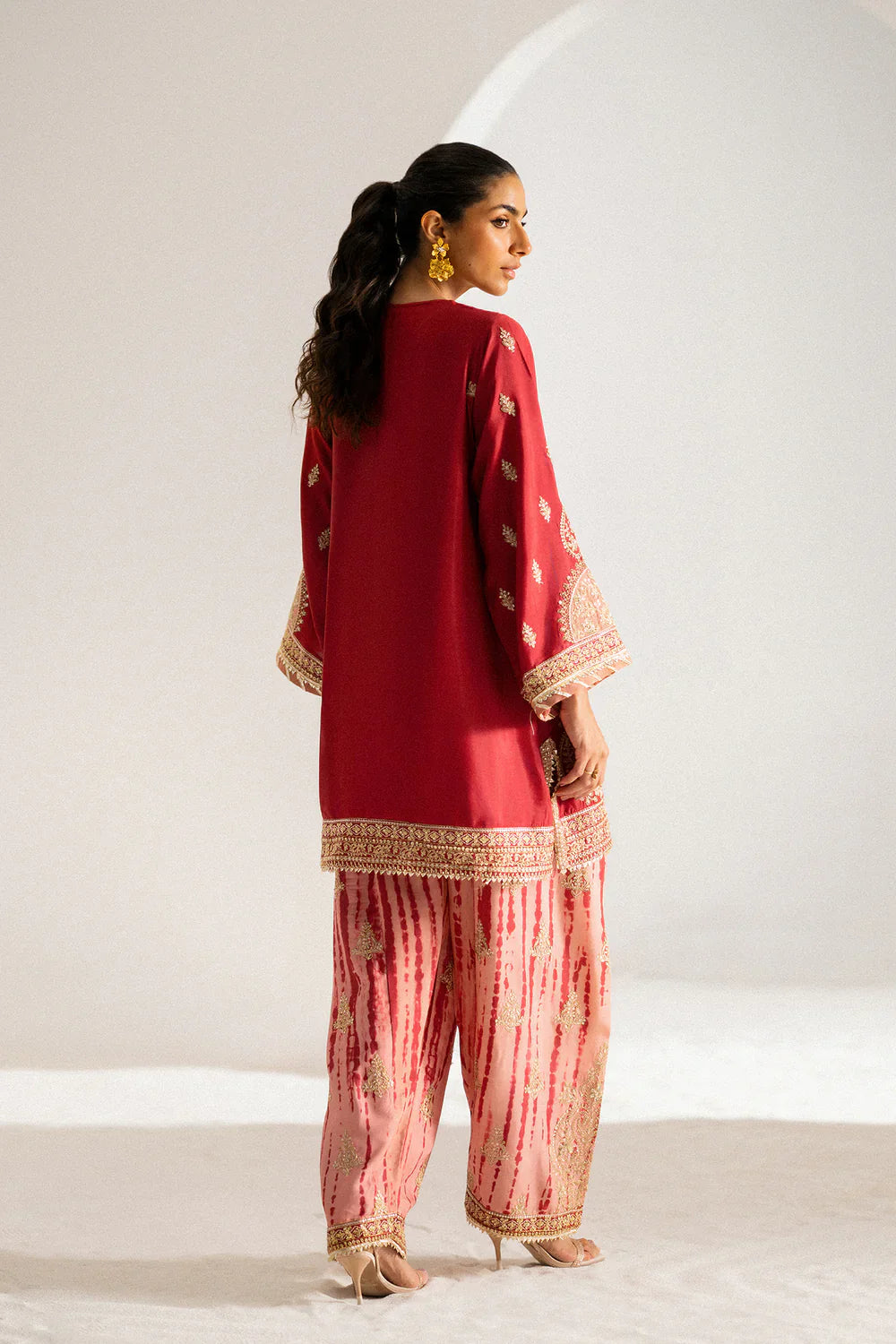 Ethnc Boutique '25 - EMBROIDERED SUIT - E0818/104/415