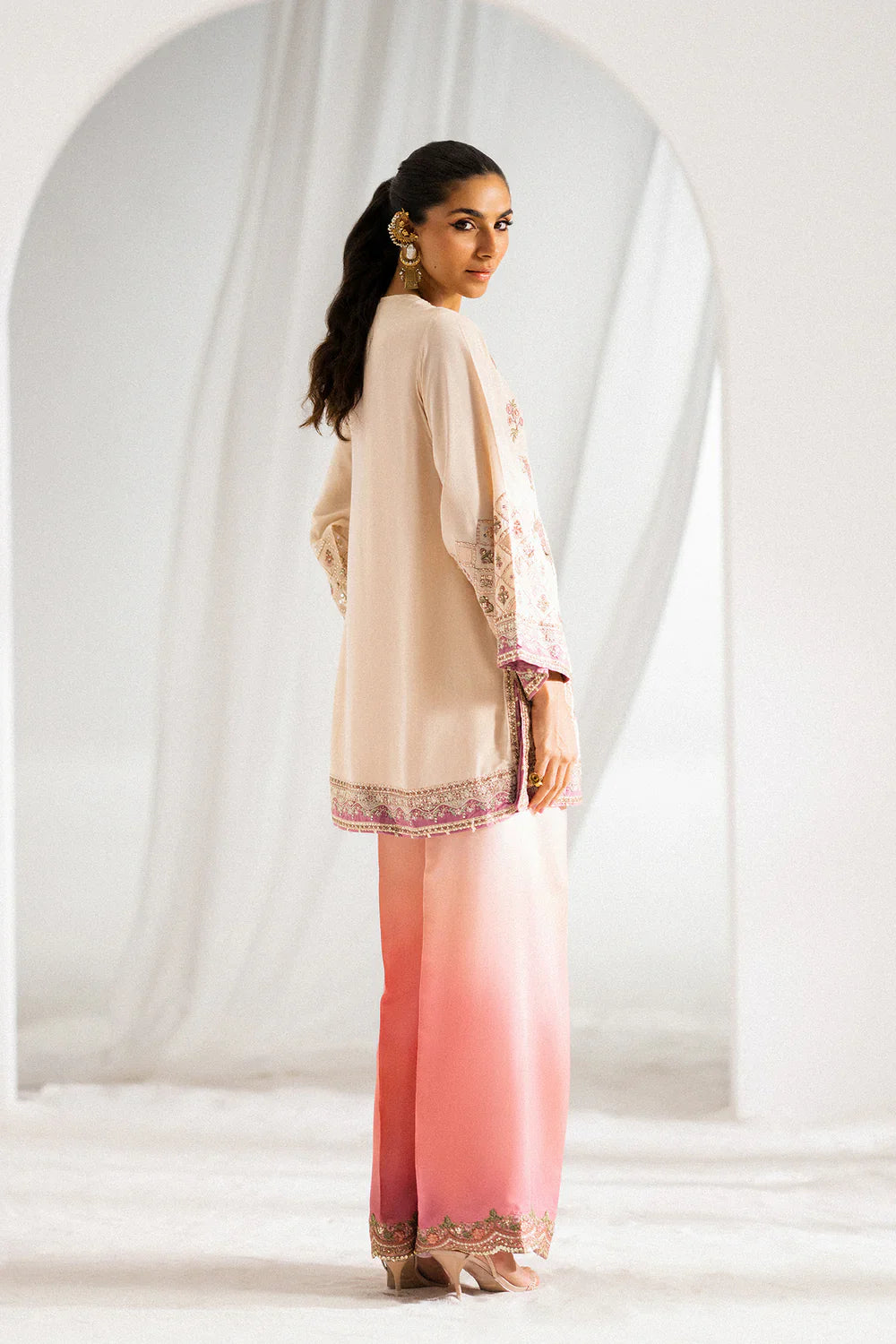 Ethnc Boutique '25 - EMBROIDERED SUIT - E0822/104/002