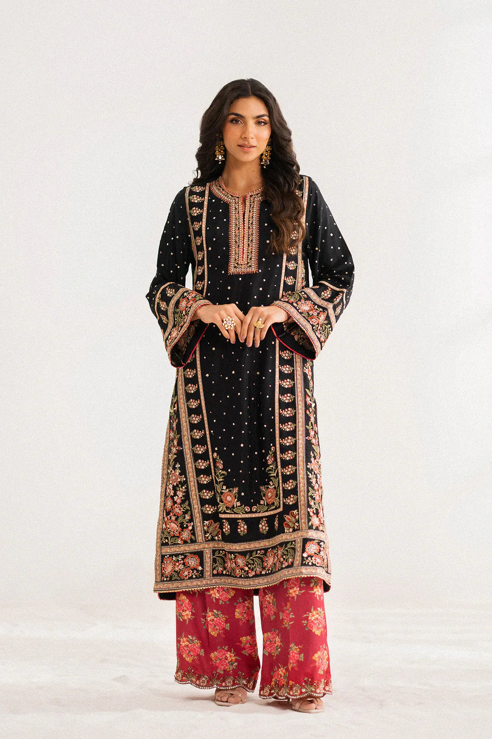 Ethnc Boutique '25 - EMBROIDERED SUIT - E0825/104/902