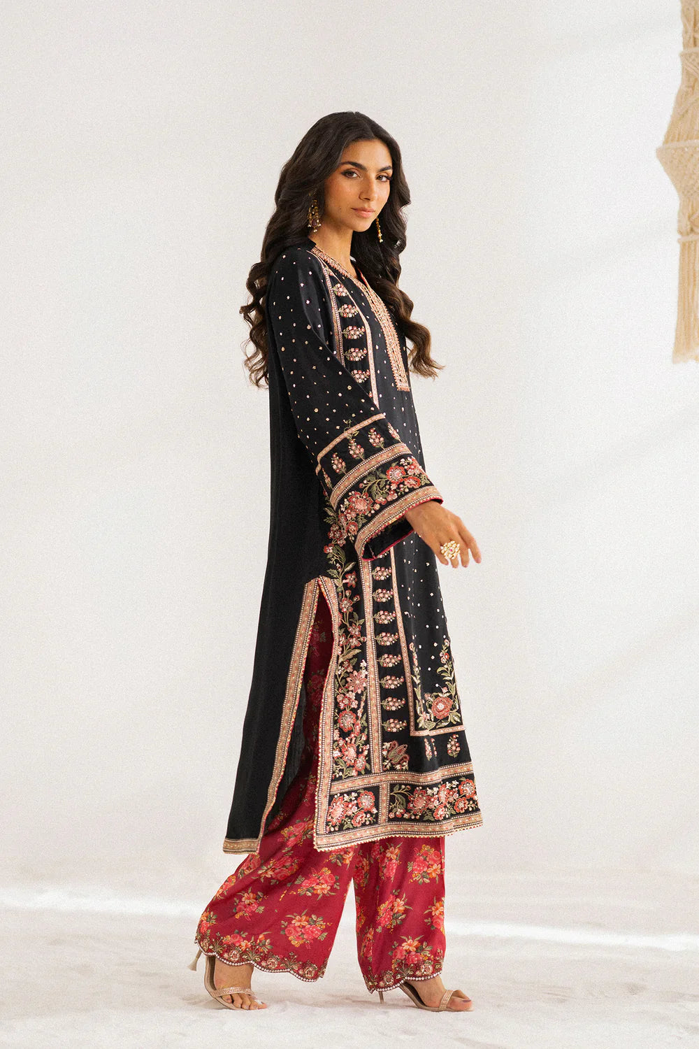 Ethnc Boutique '25 - EMBROIDERED SUIT - E0825/104/902