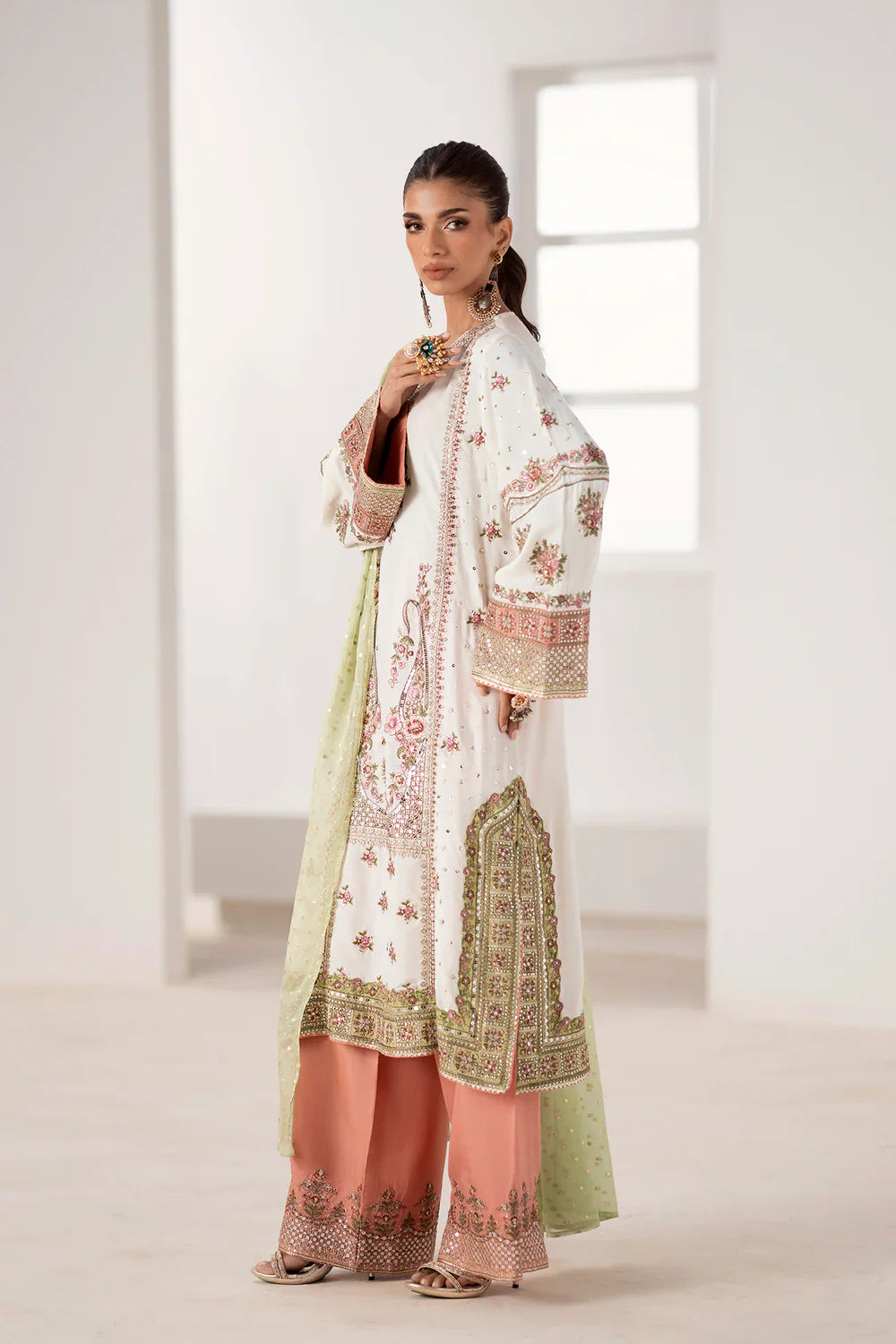Ethnc Boutique A/W '25 - E0855/104/002