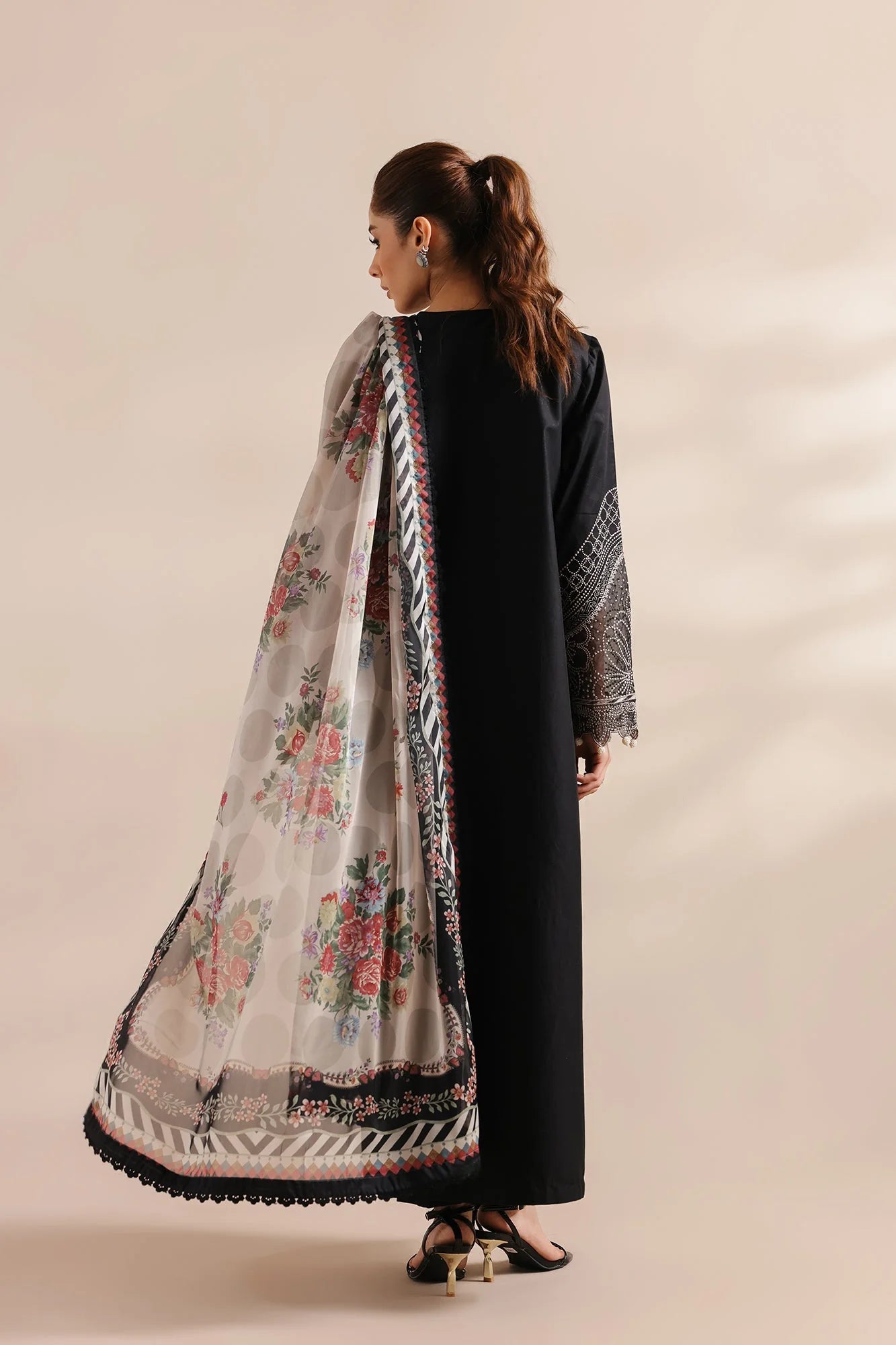 EMBROIDERED SUIT (E0943/203/902)