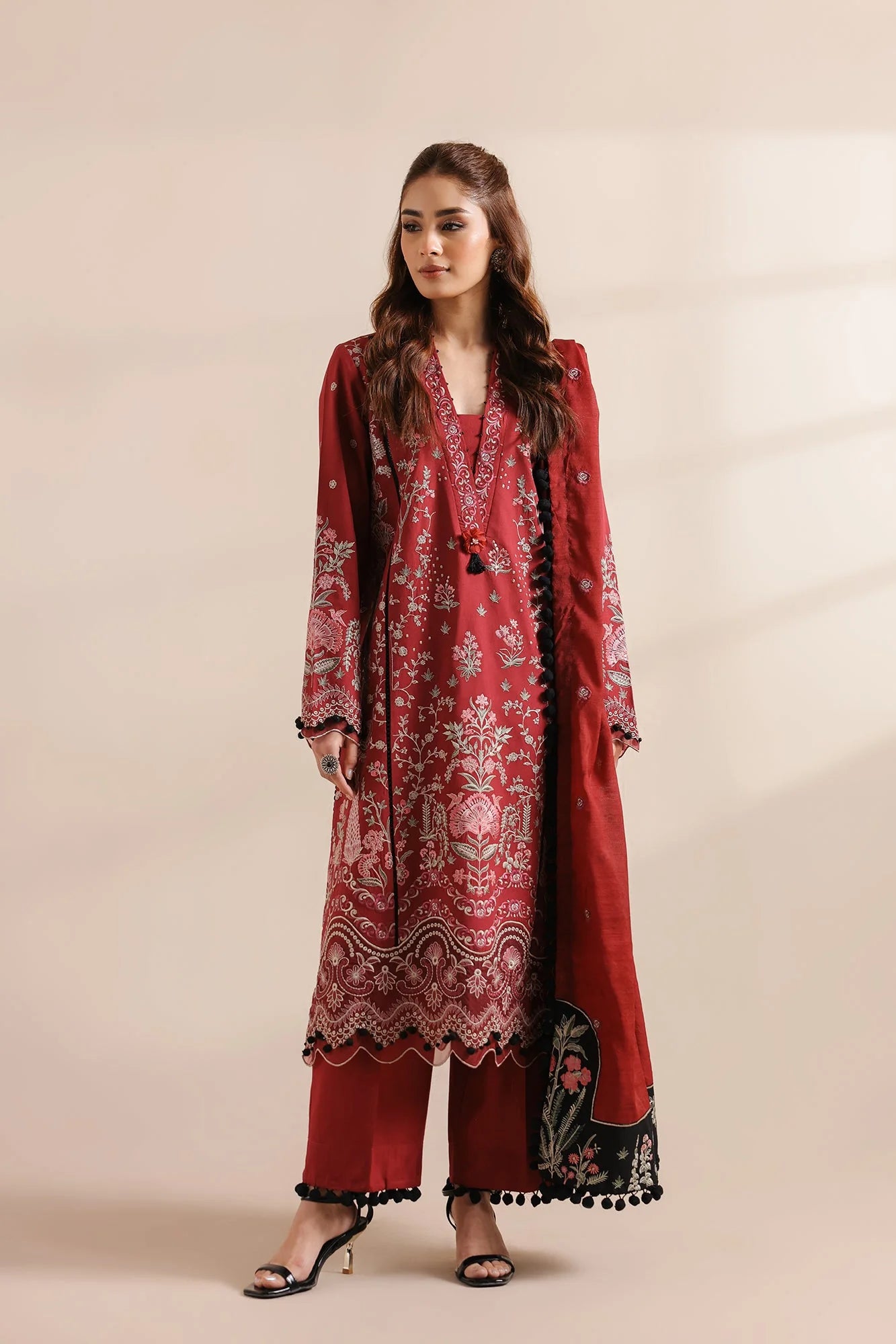 EMBROIDERED SUIT (E0958/203/403)