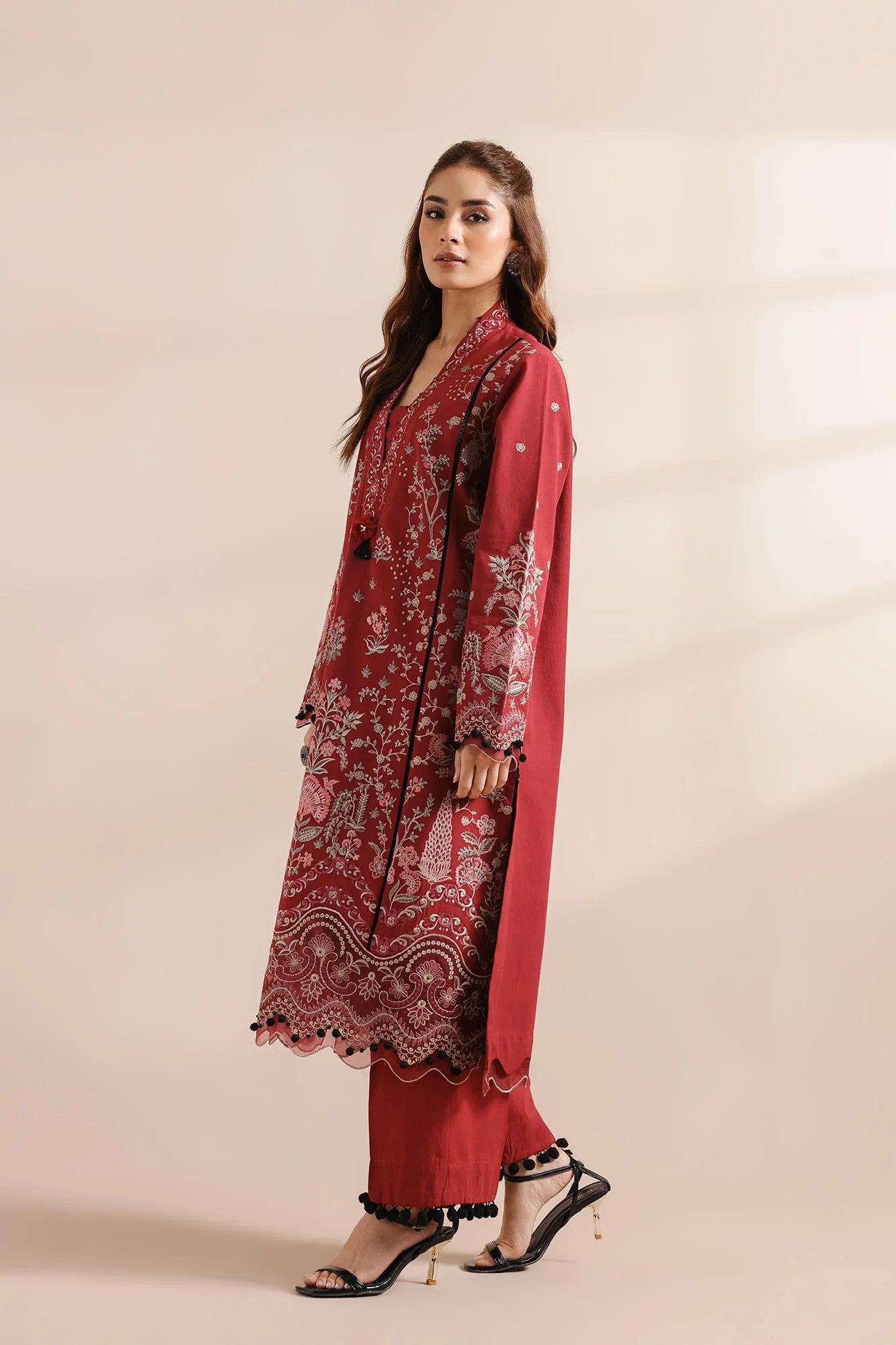 EMBROIDERED SUIT (E0958/203/403)