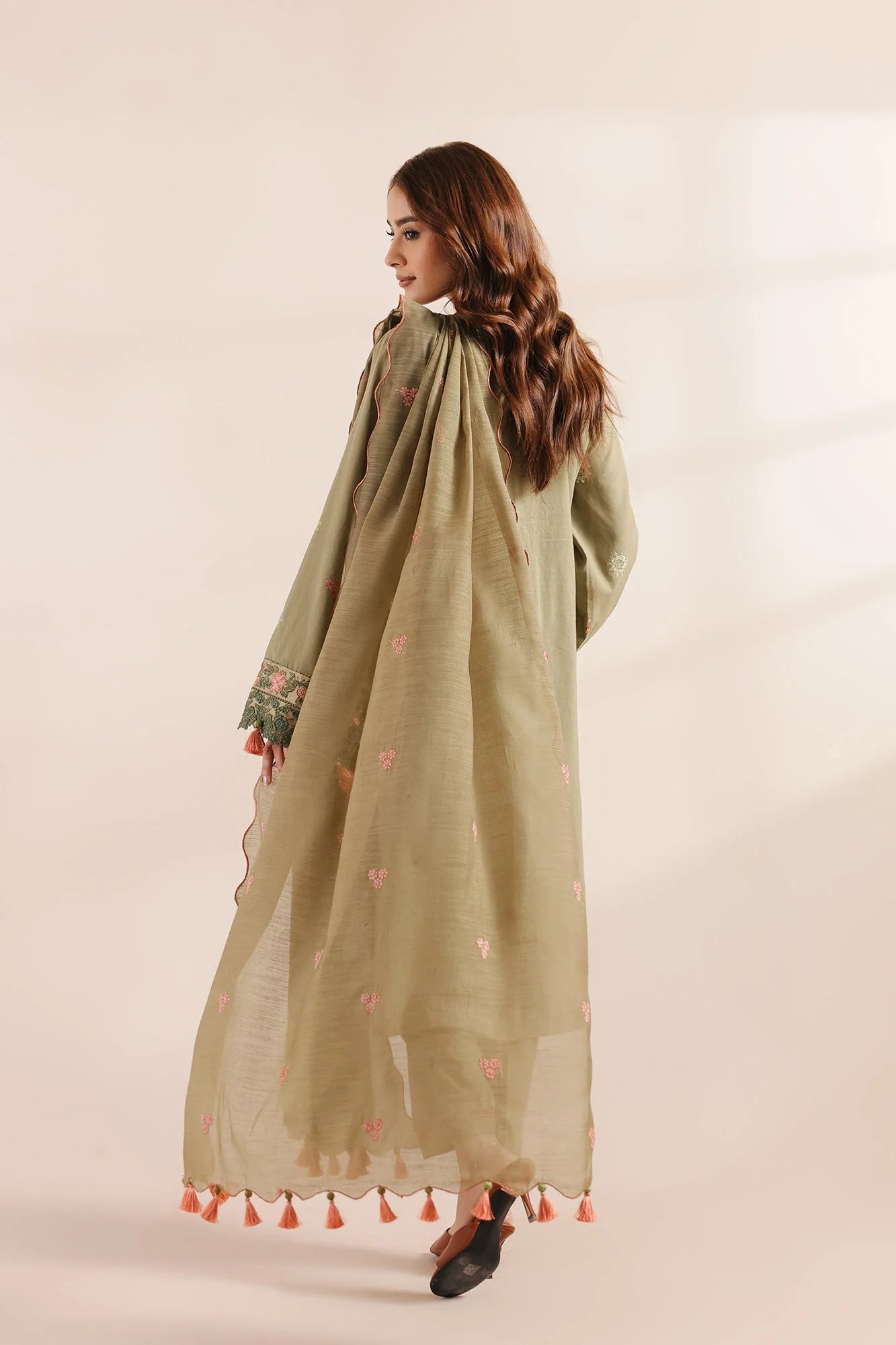 EMBROIDERED SUIT (E0959/203/126)