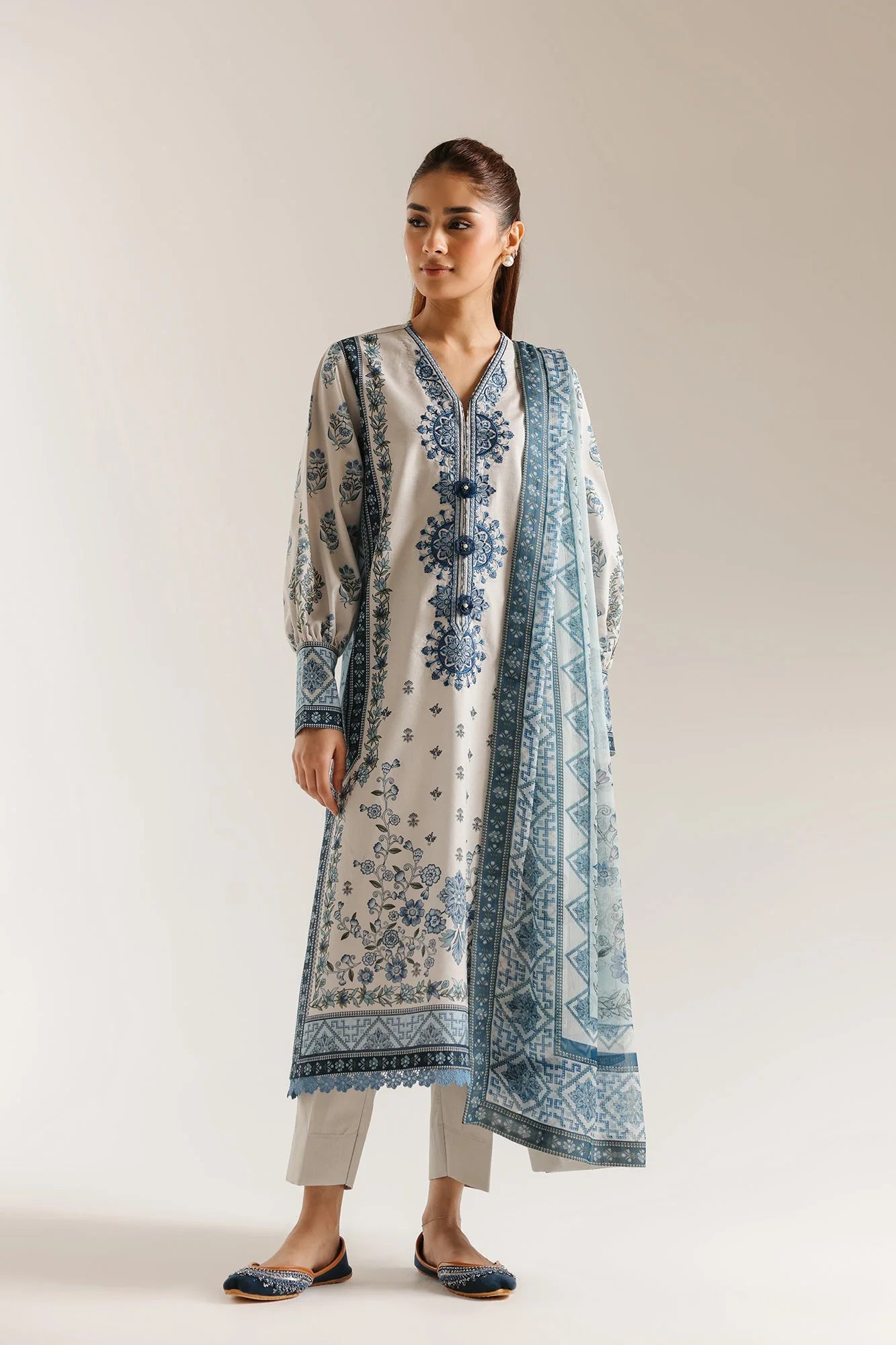 ETHNC EMBROIDERED SUIT (E1001/203/604)