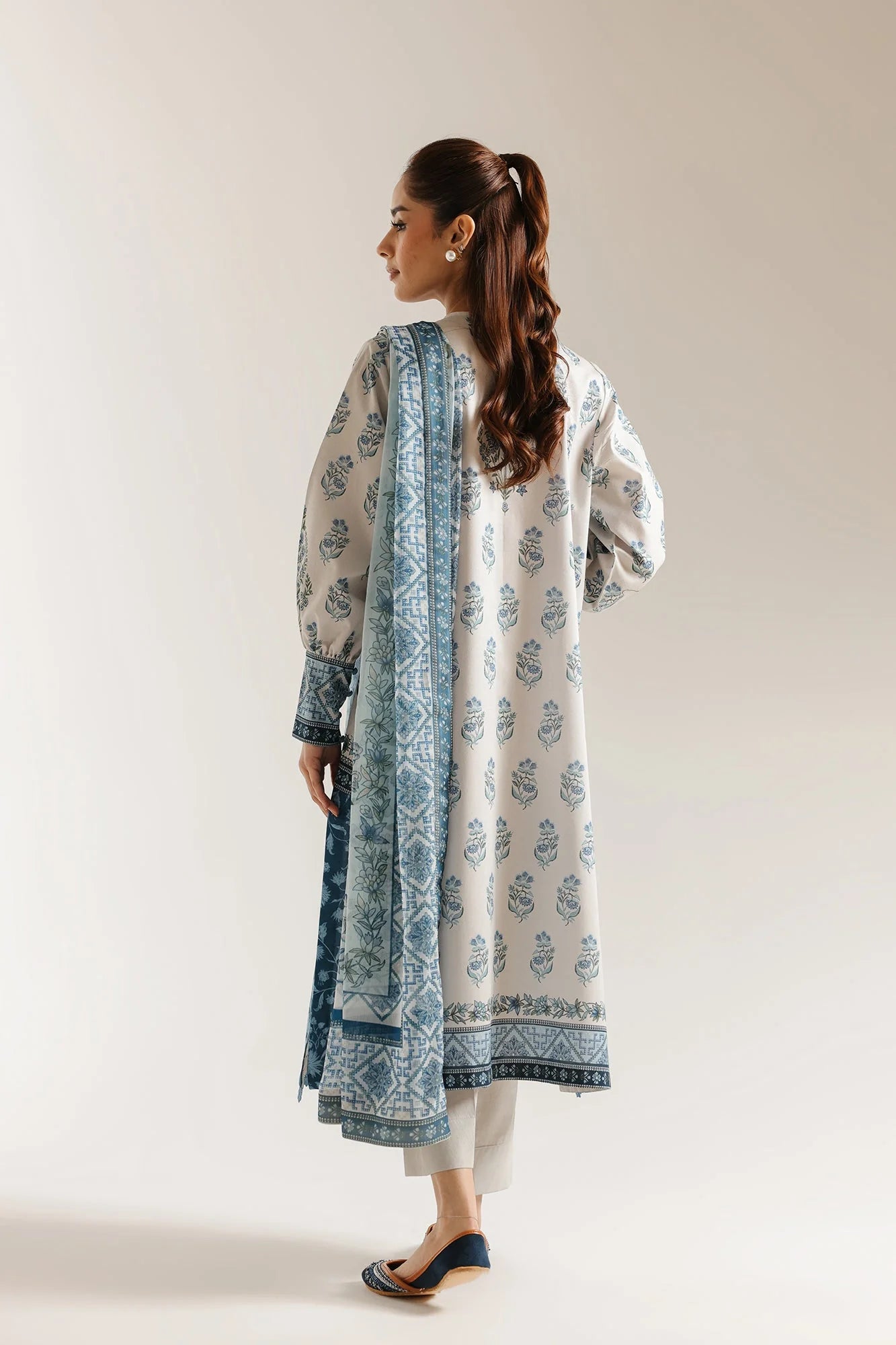 ETHNC EMBROIDERED SUIT (E1001/203/604)