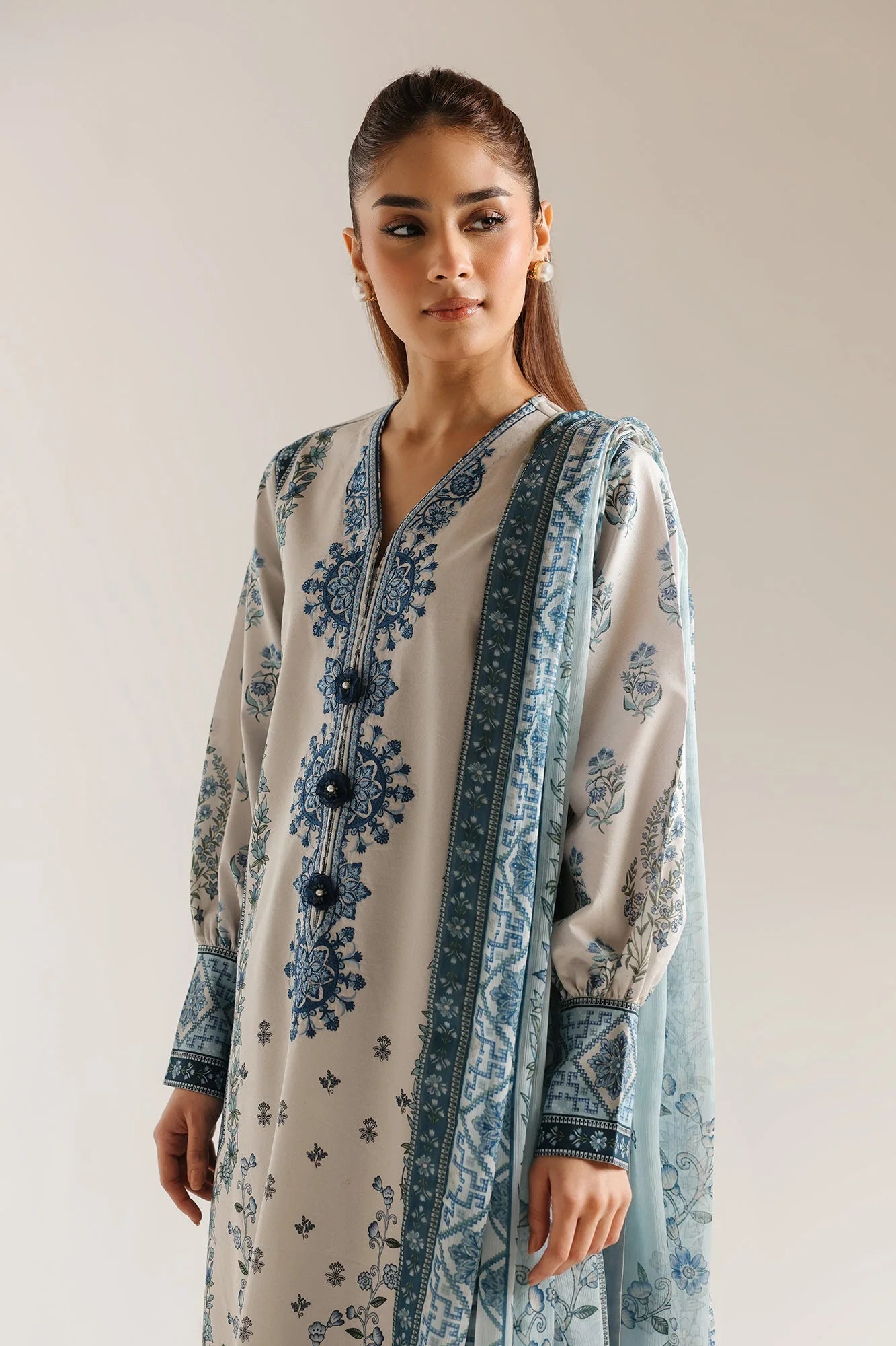 ETHNC EMBROIDERED SUIT (E1001/203/604)