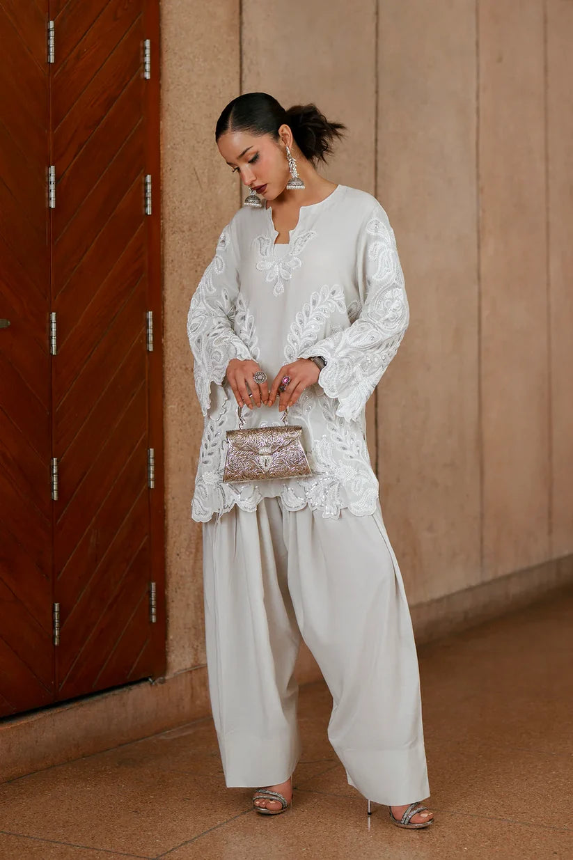 OFF WHITE | E1004/104/002 | Luxe | Ethnc