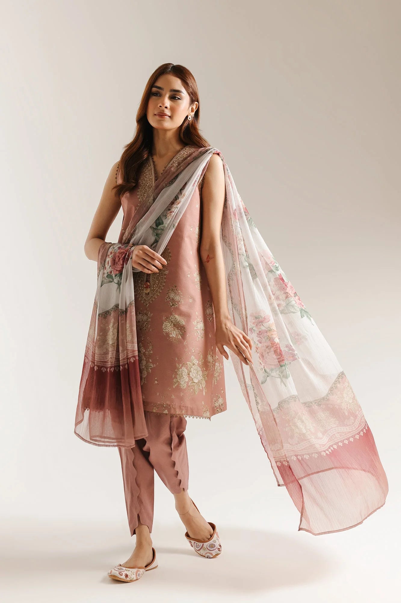 ETHNC EMBROIDERED SUIT (E1005/203/805)