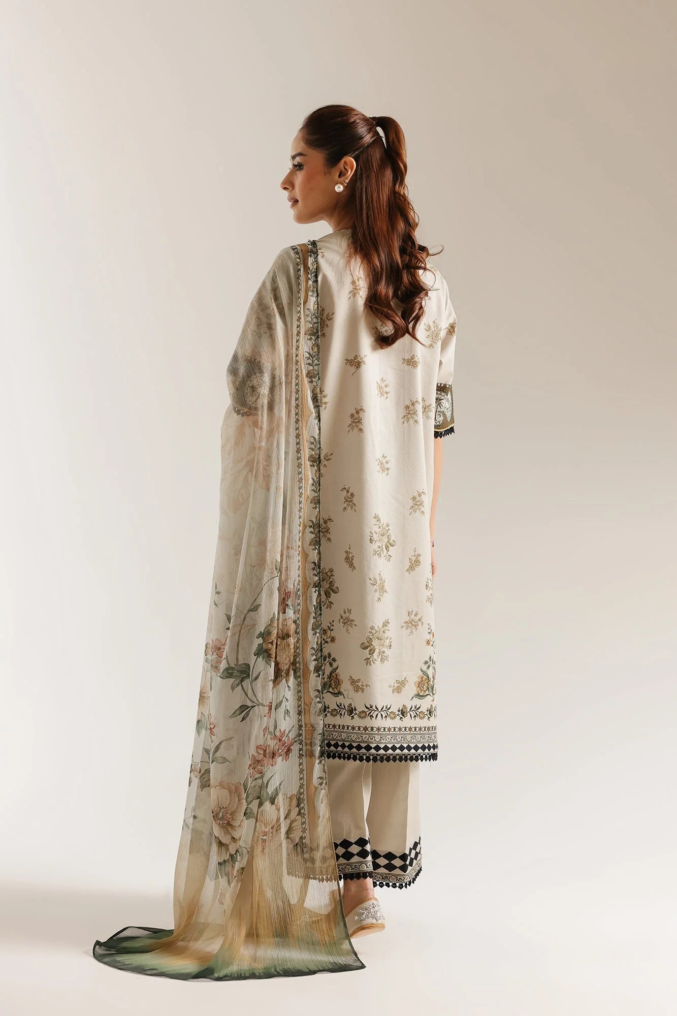 ETHNC EMBROIDERED SUIT (E1009/203/006)