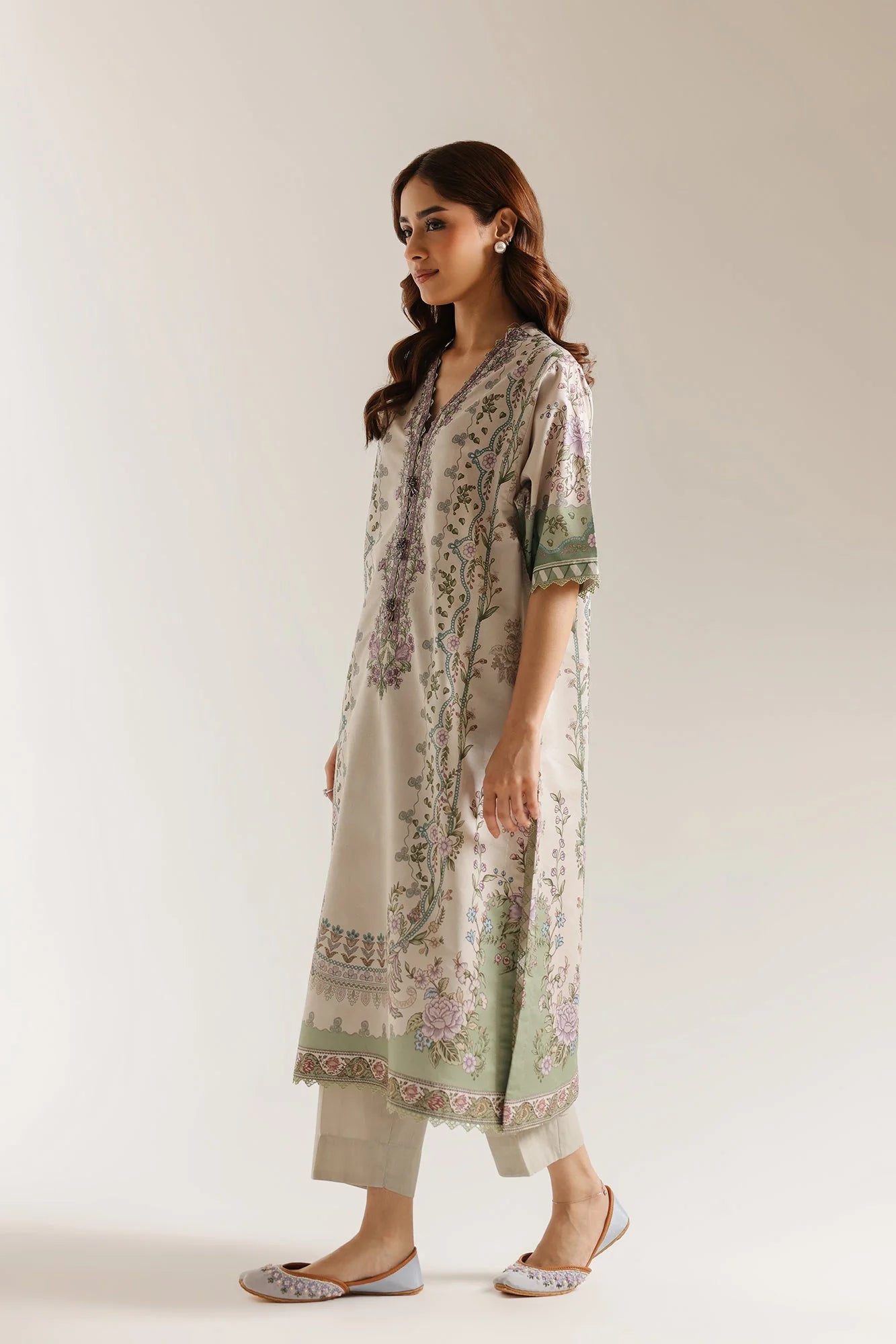 ETHNC EMBROIDERED SUIT (E1017/203/127)