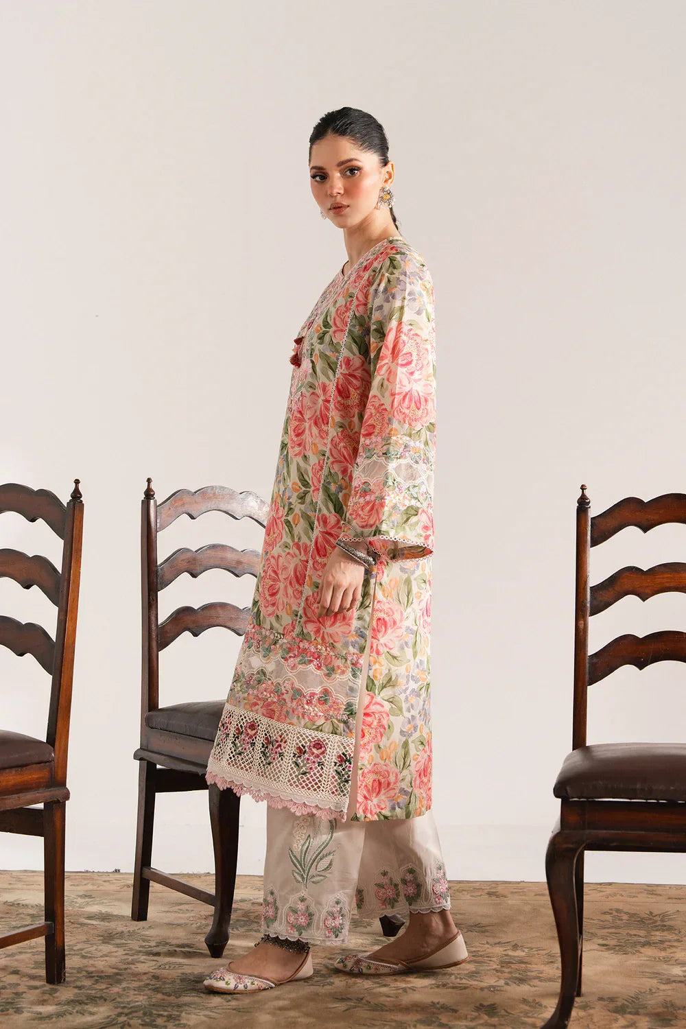 Ethnc Campaign Floral Charm HS'25 Drop-06 - E3265/103/130