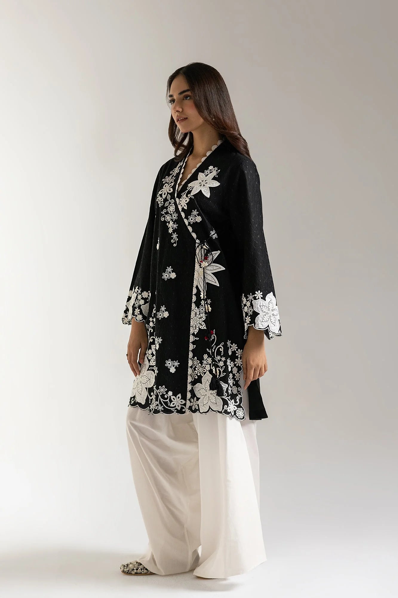 ETHNC EMBROIDERED SUIT (E3391/103/902)