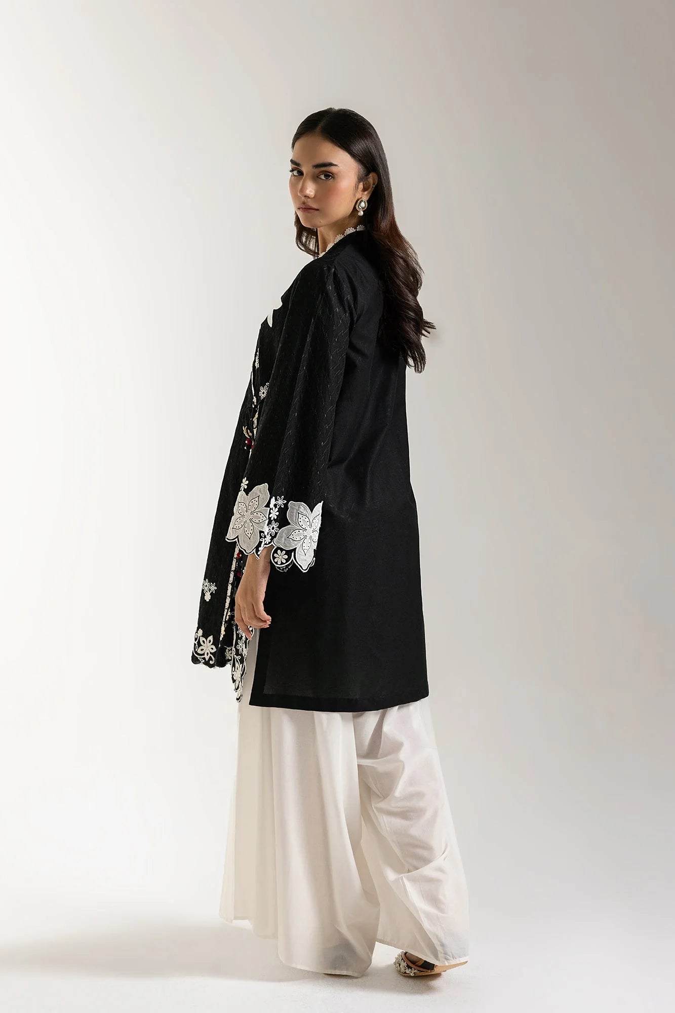 ETHNC EMBROIDERED SUIT (E3391/103/902)