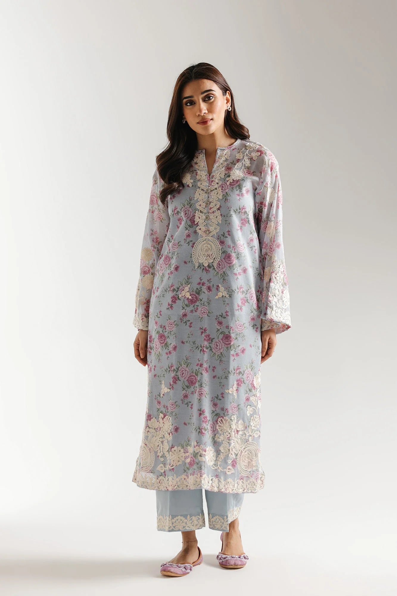 EMBROIDERED SUIT (E4000/103/636)