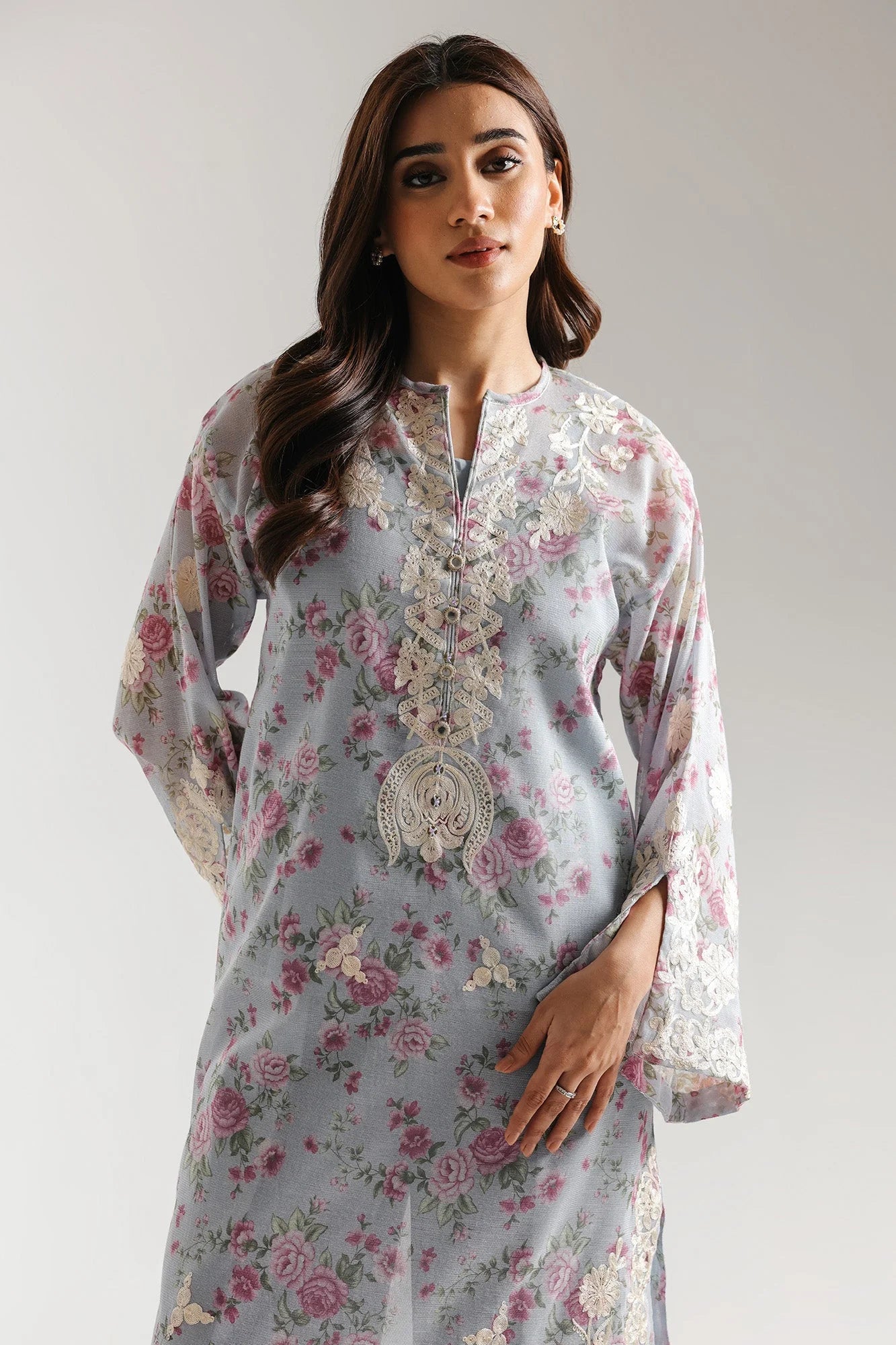 EMBROIDERED SUIT (E4000/103/636)