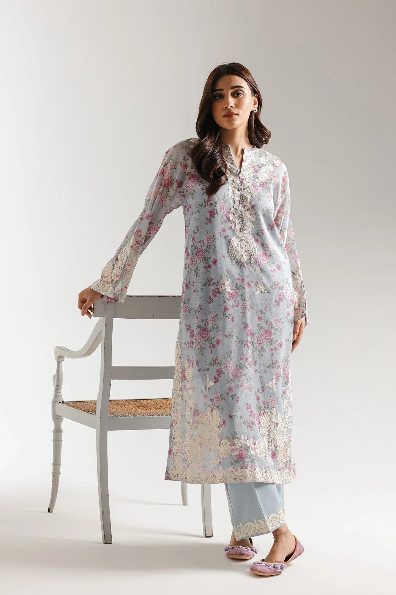 EMBROIDERED SUIT (E4000/103/636)