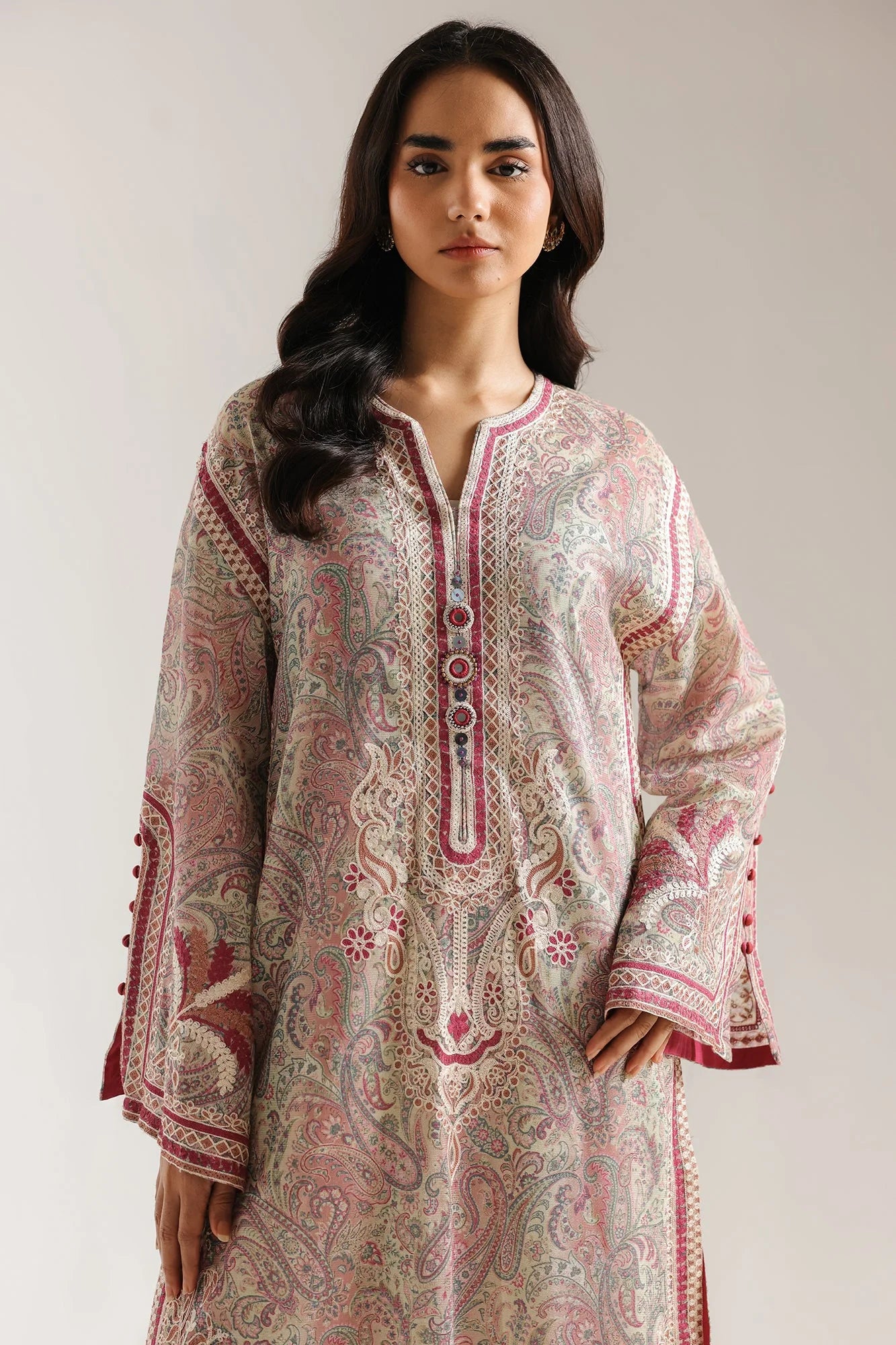 EMBROIDERED SUIT (E4003/103/130)