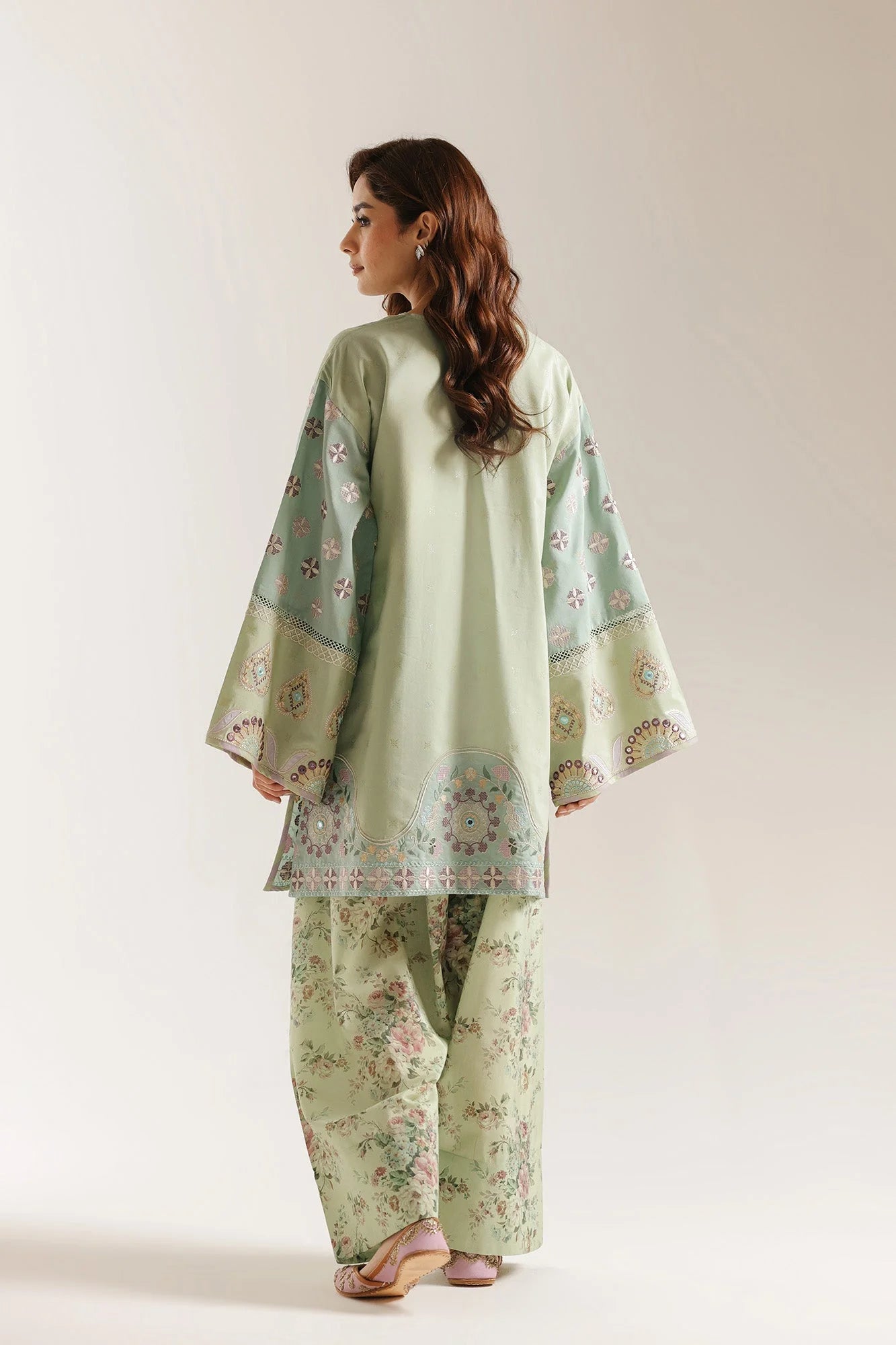 ETHNC EMBROIDERED SUIT (E4005/103/127)