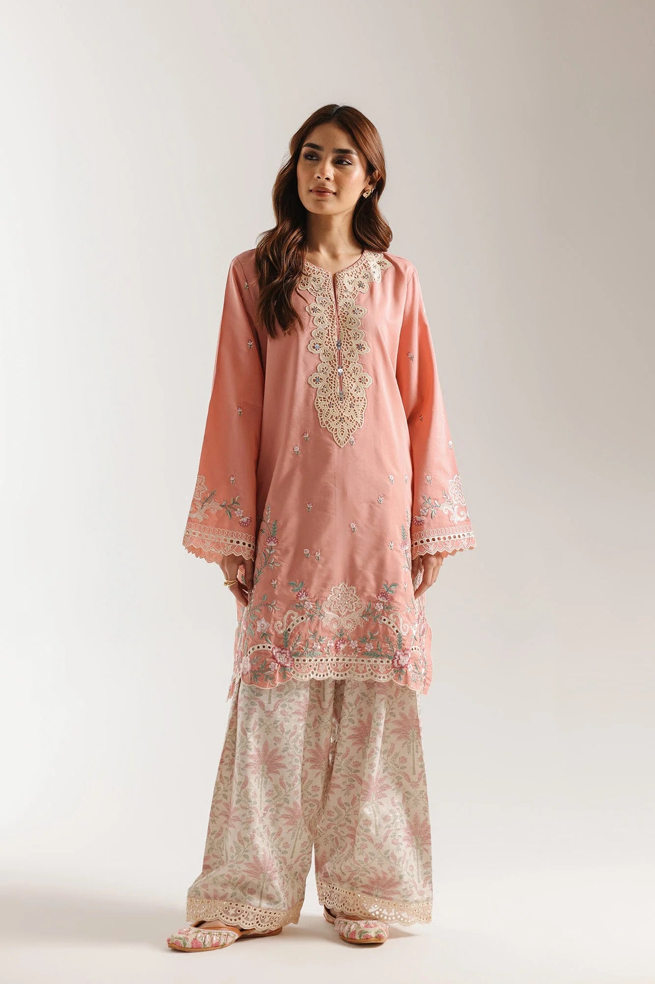 EMBROIDERED SUIT (E4009/103/314)