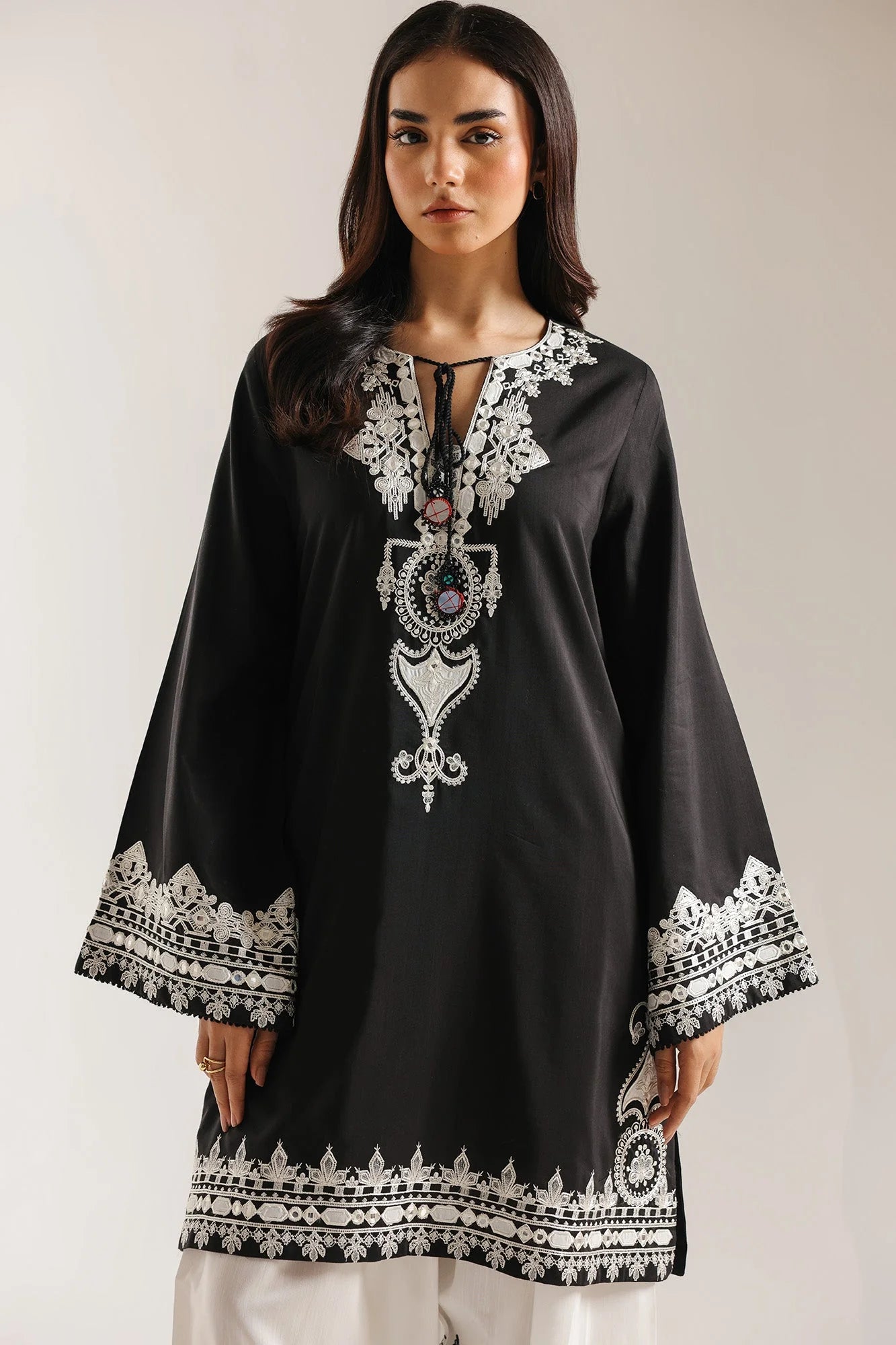 EMBROIDERED SUIT (E4012/103/902)