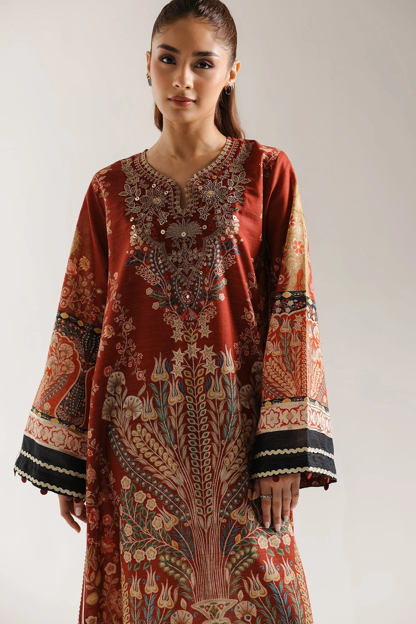 EMBROIDERED KAFTAN (E4015/103/305)