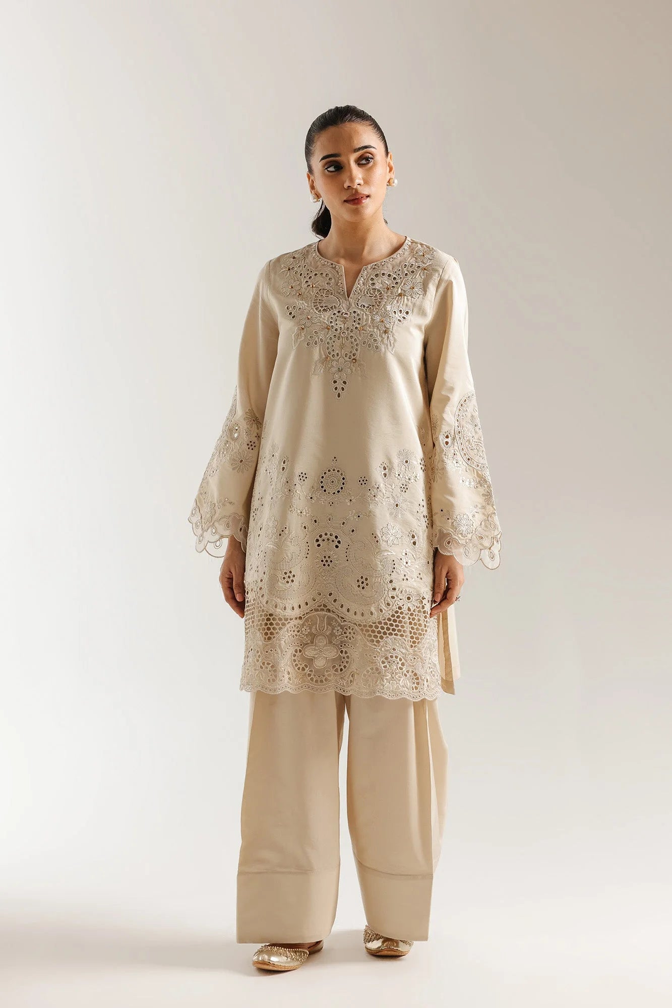 EMBROIDERED SUIT (E4022/103/006)