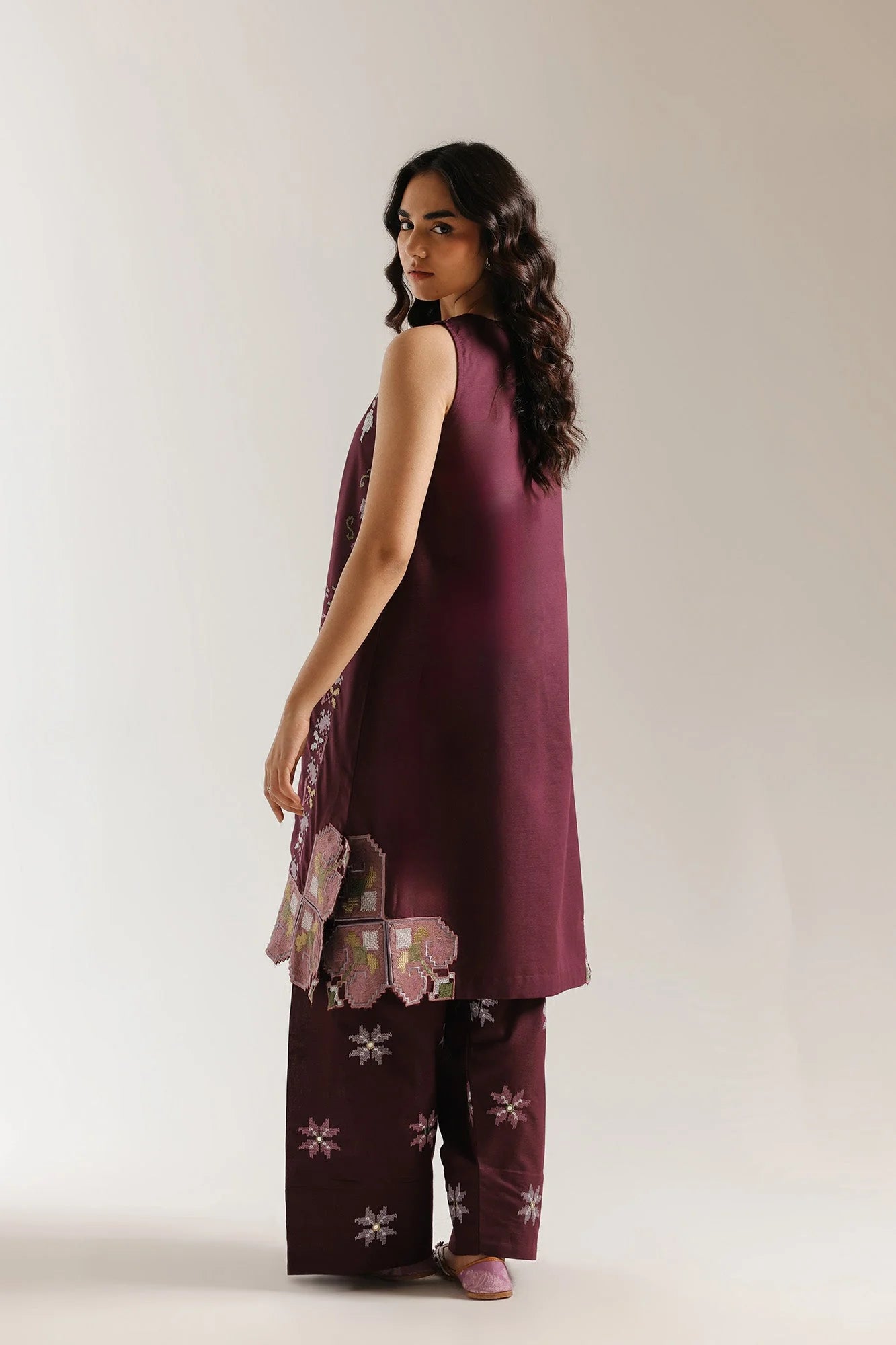 ETHNC EMBROIDERED SUIT (E4029/103/403)